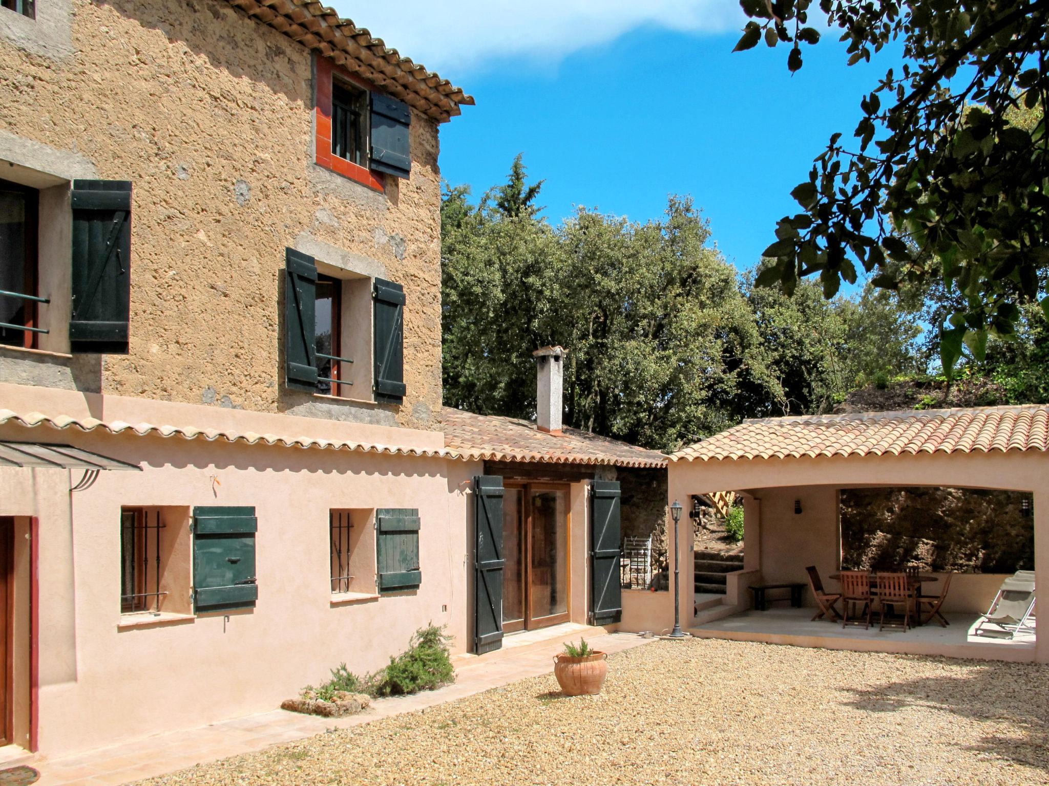 Photo 1 - Maison de 3 chambres à La Motte avec piscine privée et terrasse