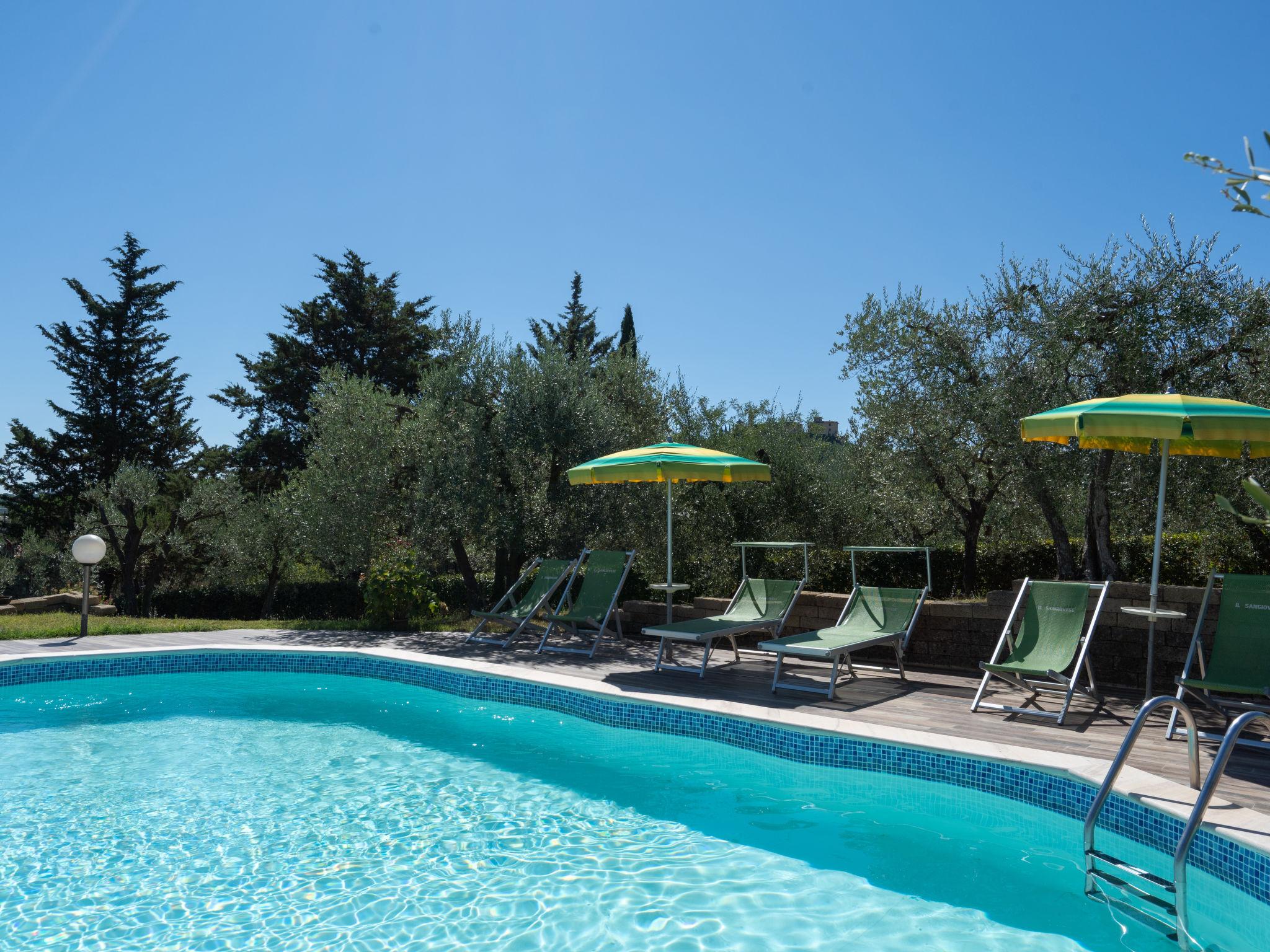 Foto 31 - Casa con 3 camere da letto a San Gimignano con piscina privata e giardino