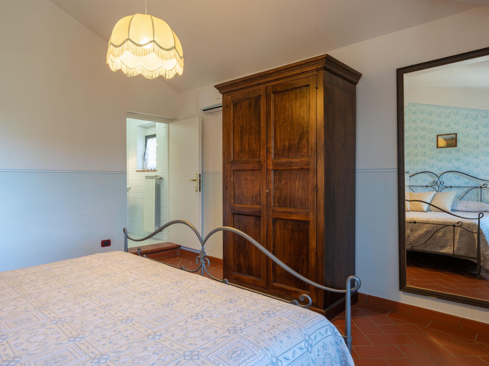 Foto 11 - Casa de 3 quartos em San Gimignano com piscina privada e jardim