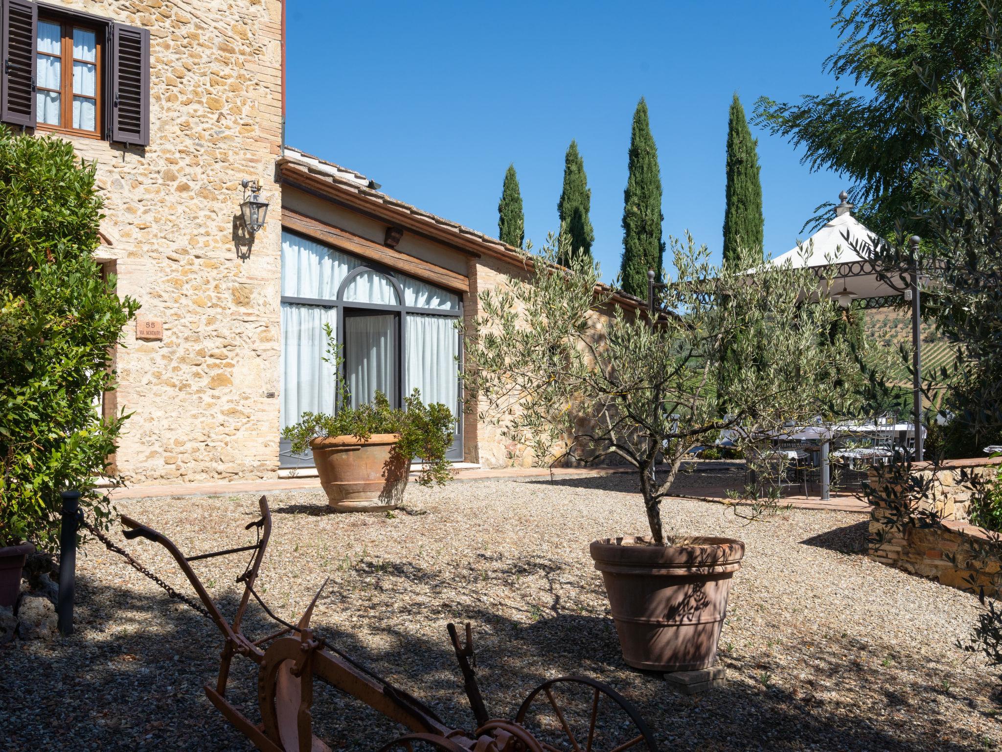 Foto 26 - Casa con 3 camere da letto a San Gimignano con piscina privata e giardino