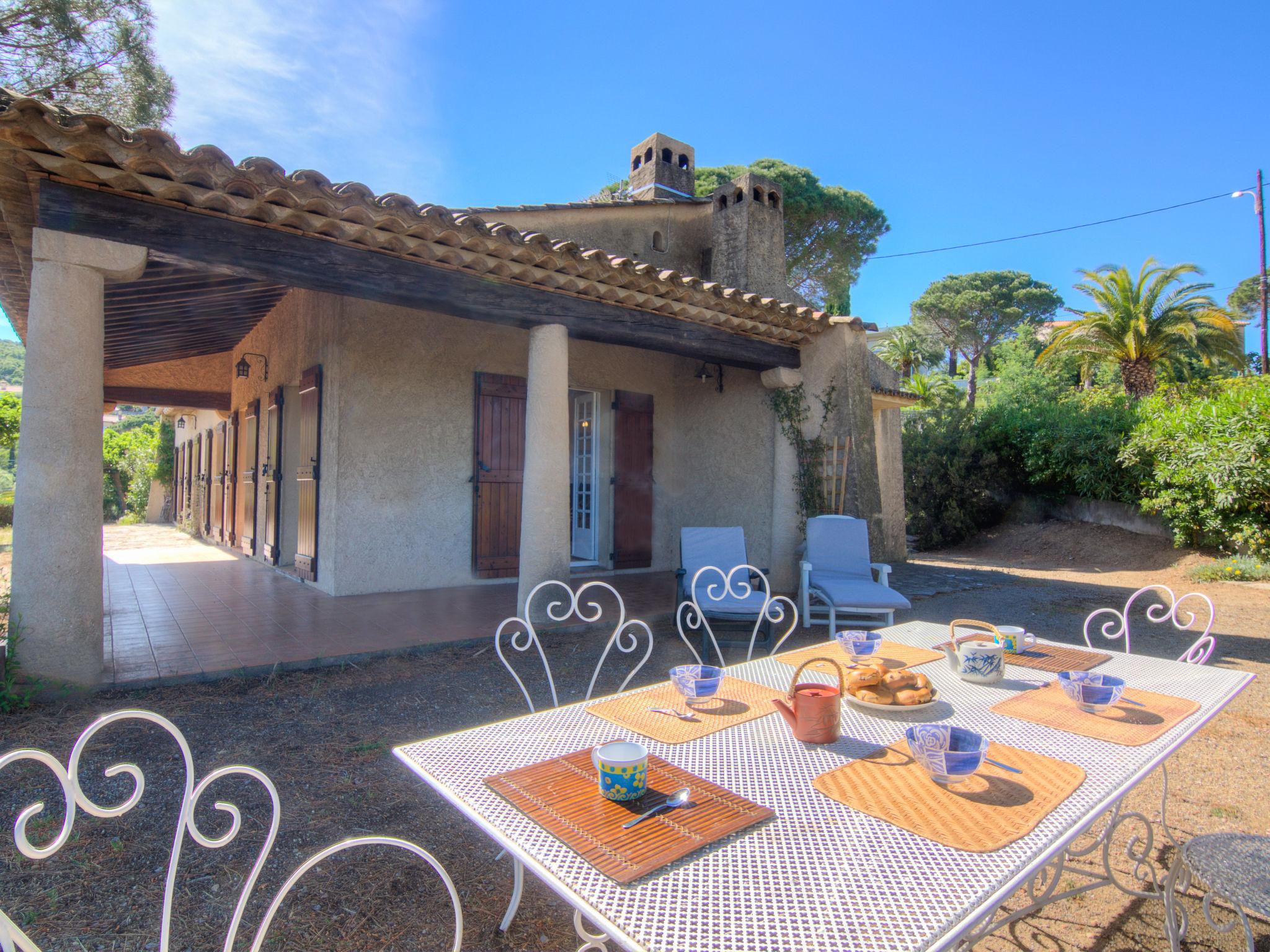 Foto 20 - Casa con 4 camere da letto a Sainte-Maxime con terrazza e vista mare