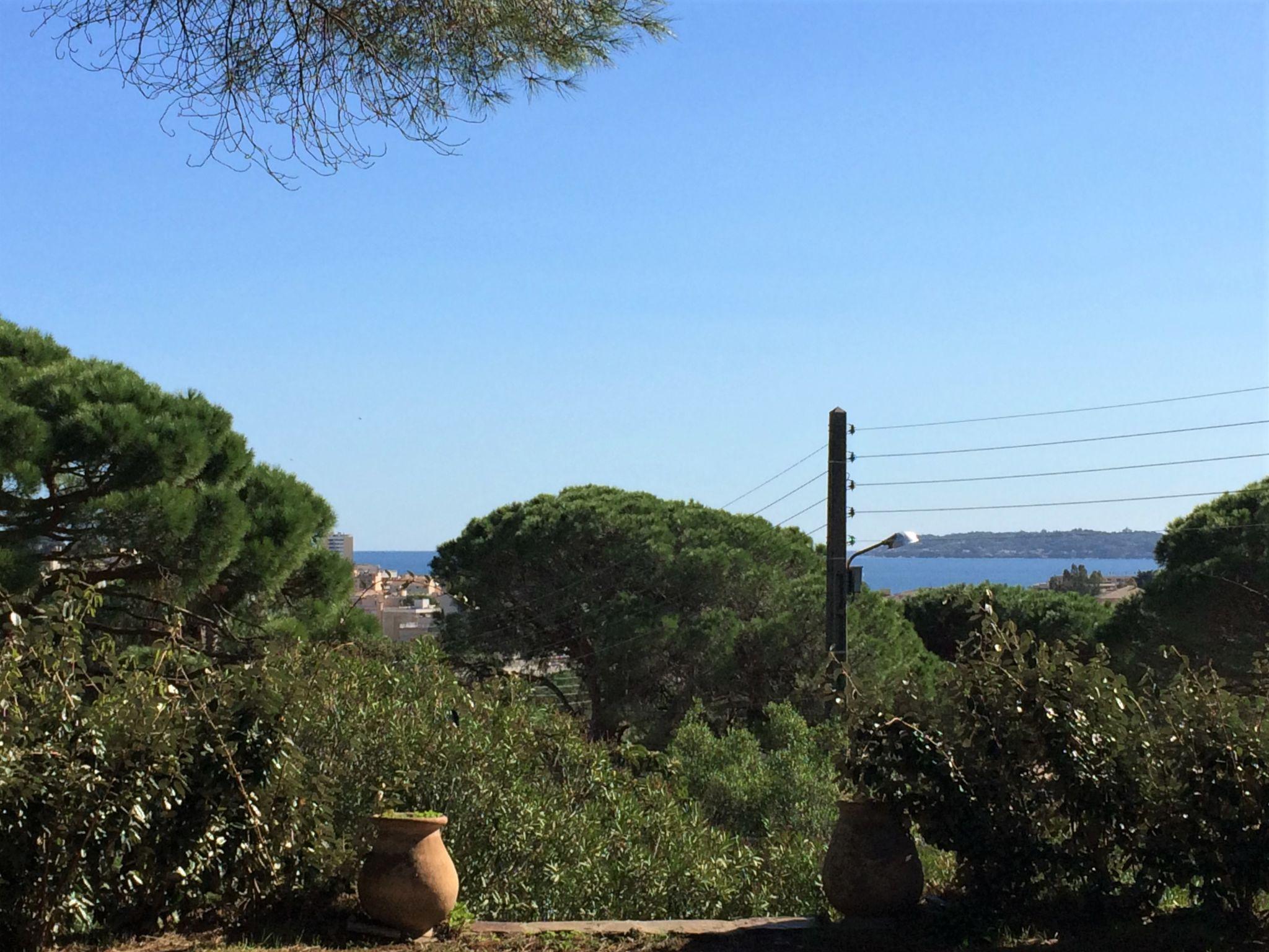 Photo 2 - Maison de 4 chambres à Sainte-Maxime avec terrasse et vues à la mer