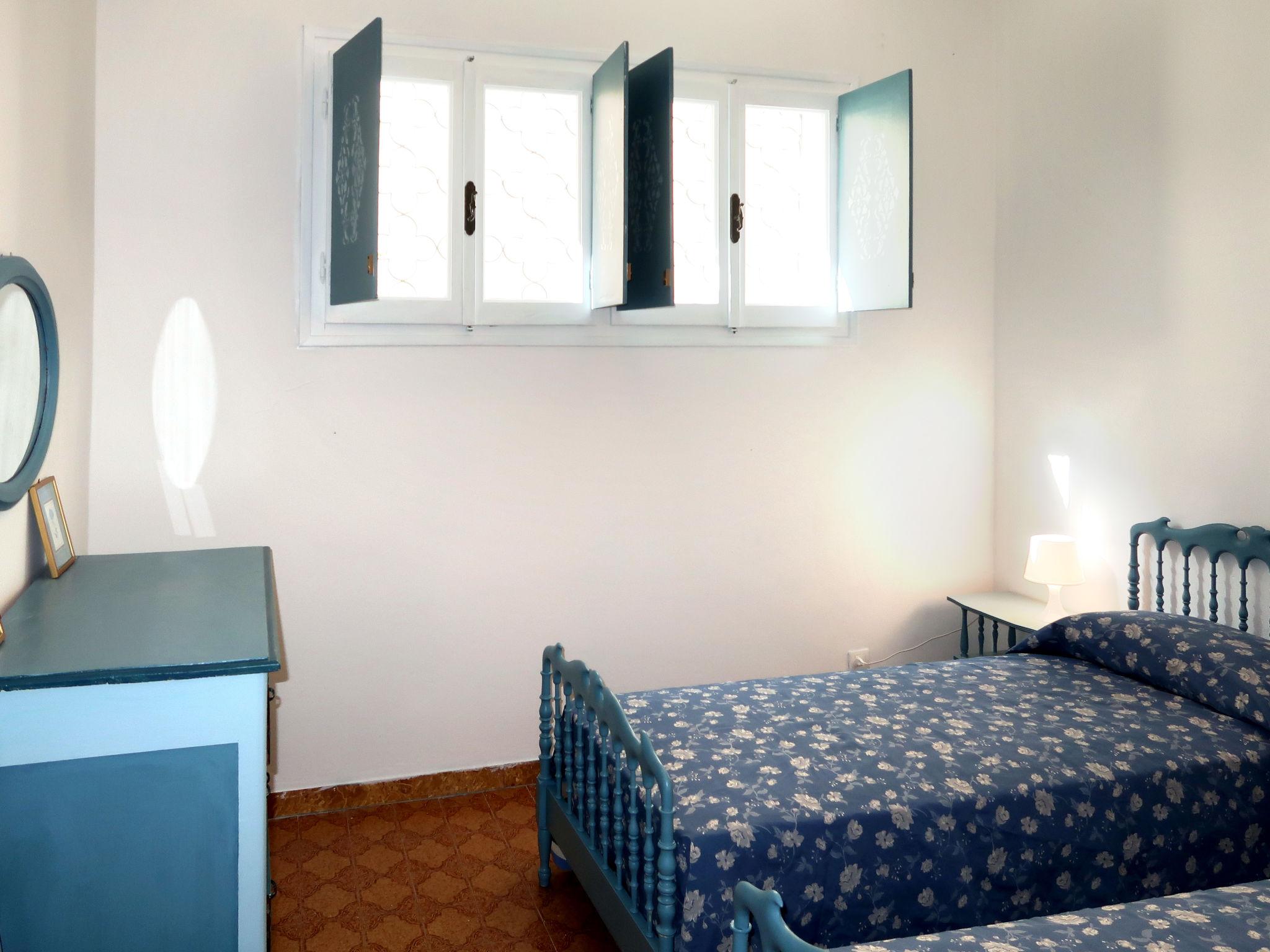 Foto 11 - Haus mit 2 Schlafzimmern in Caravonica mit garten