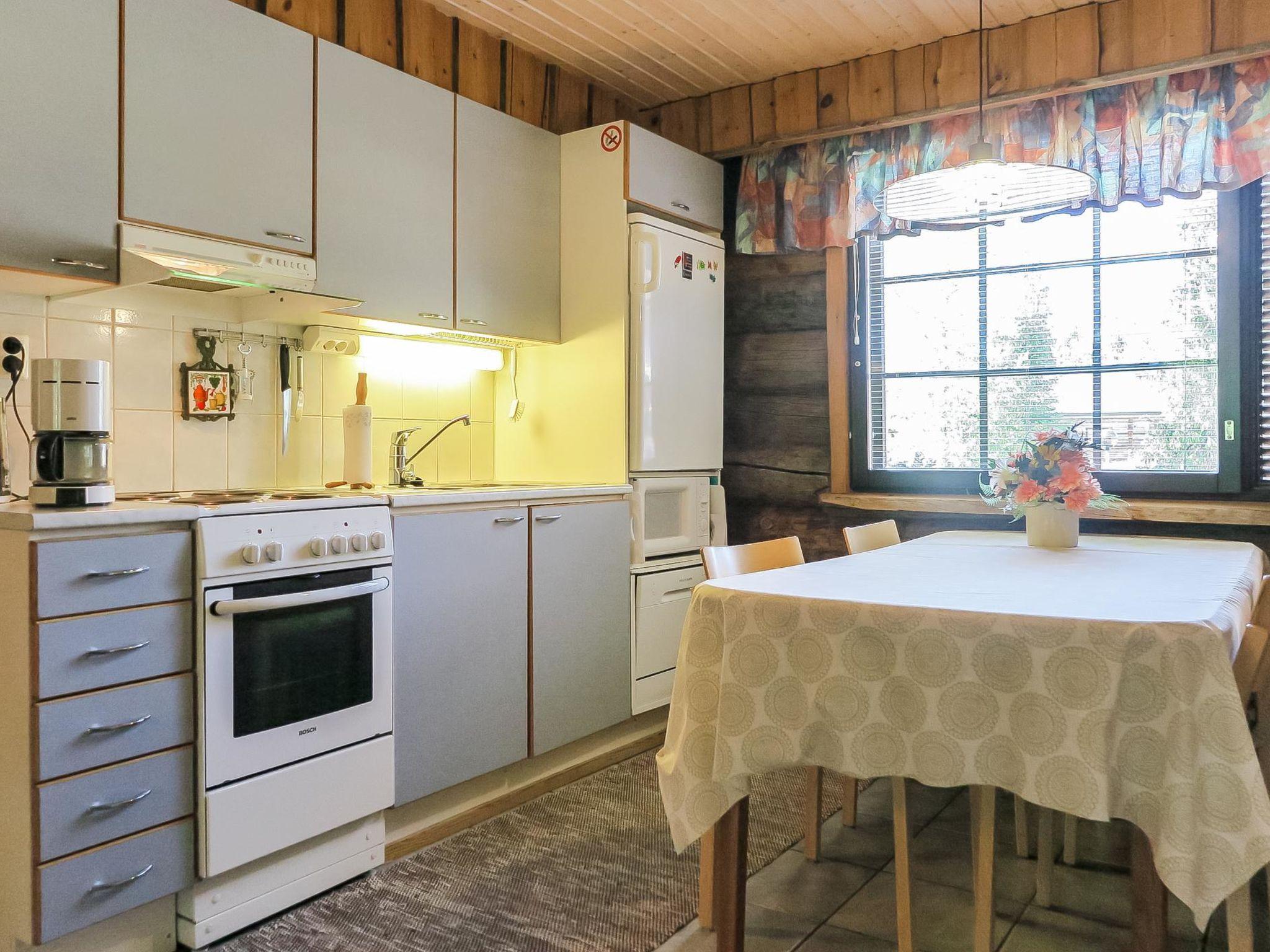 Foto 4 - Casa de 2 habitaciones en Sodankylä con sauna y vistas a la montaña