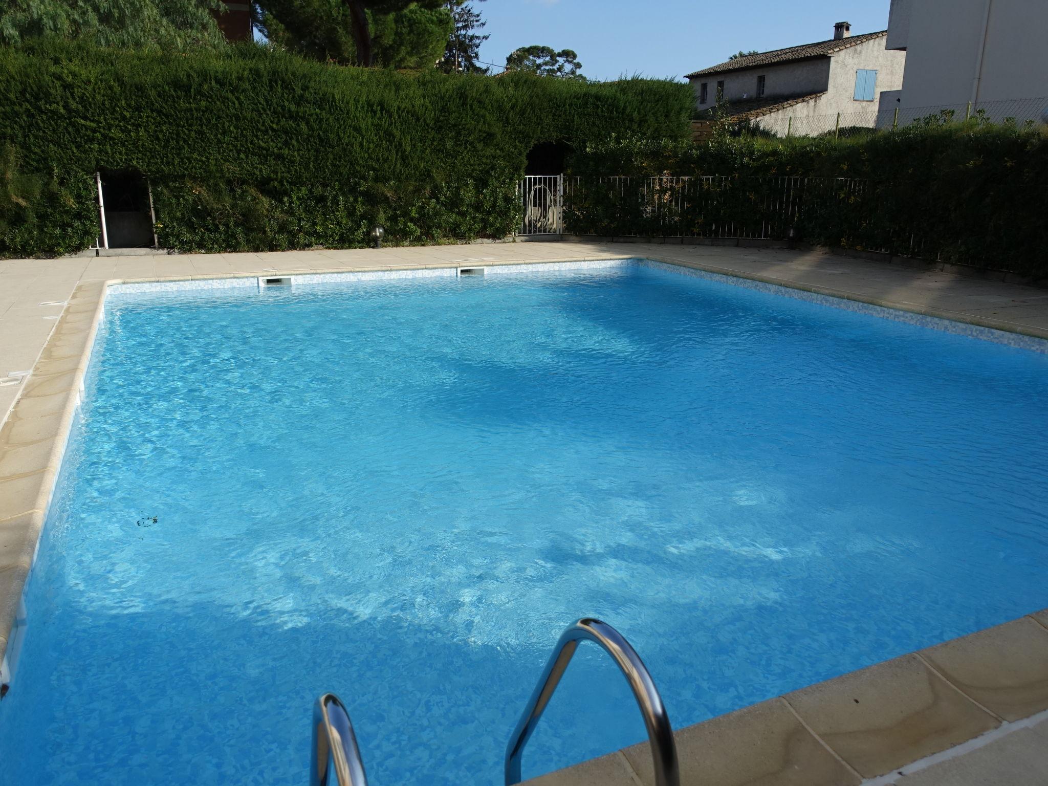 Foto 1 - Apartamento de 1 quarto em Cagnes-sur-Mer com piscina e jardim