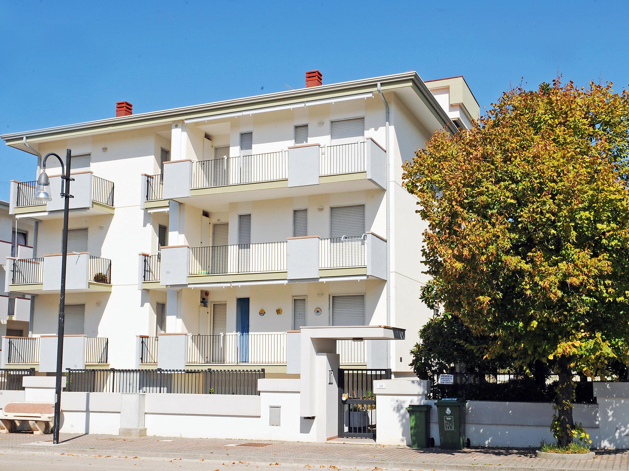 Foto 2 - Apartamento de 2 habitaciones en Capaccio Paestum con vistas al mar