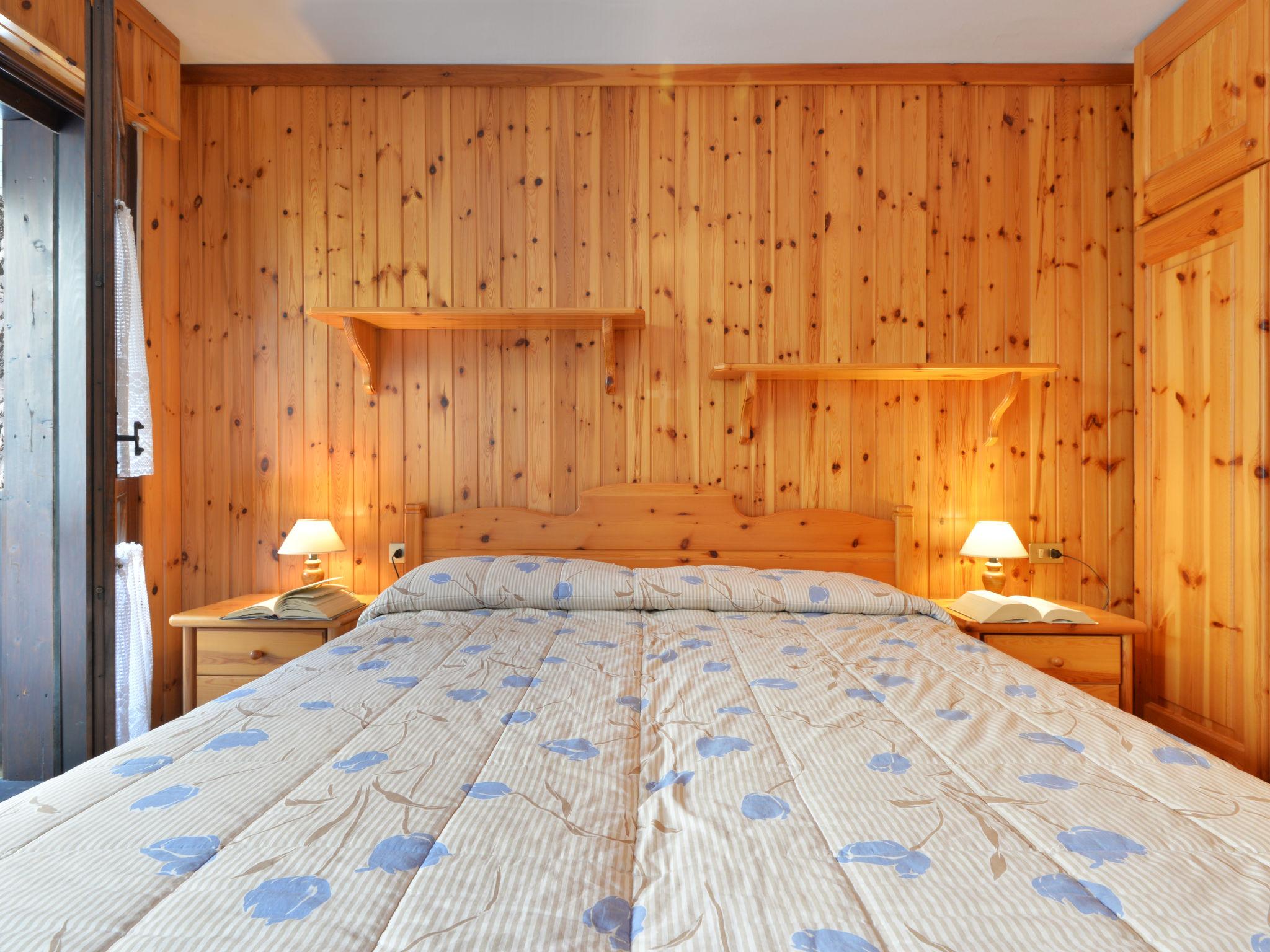 Foto 11 - Apartment mit 1 Schlafzimmer in Campitello di Fassa mit blick auf die berge