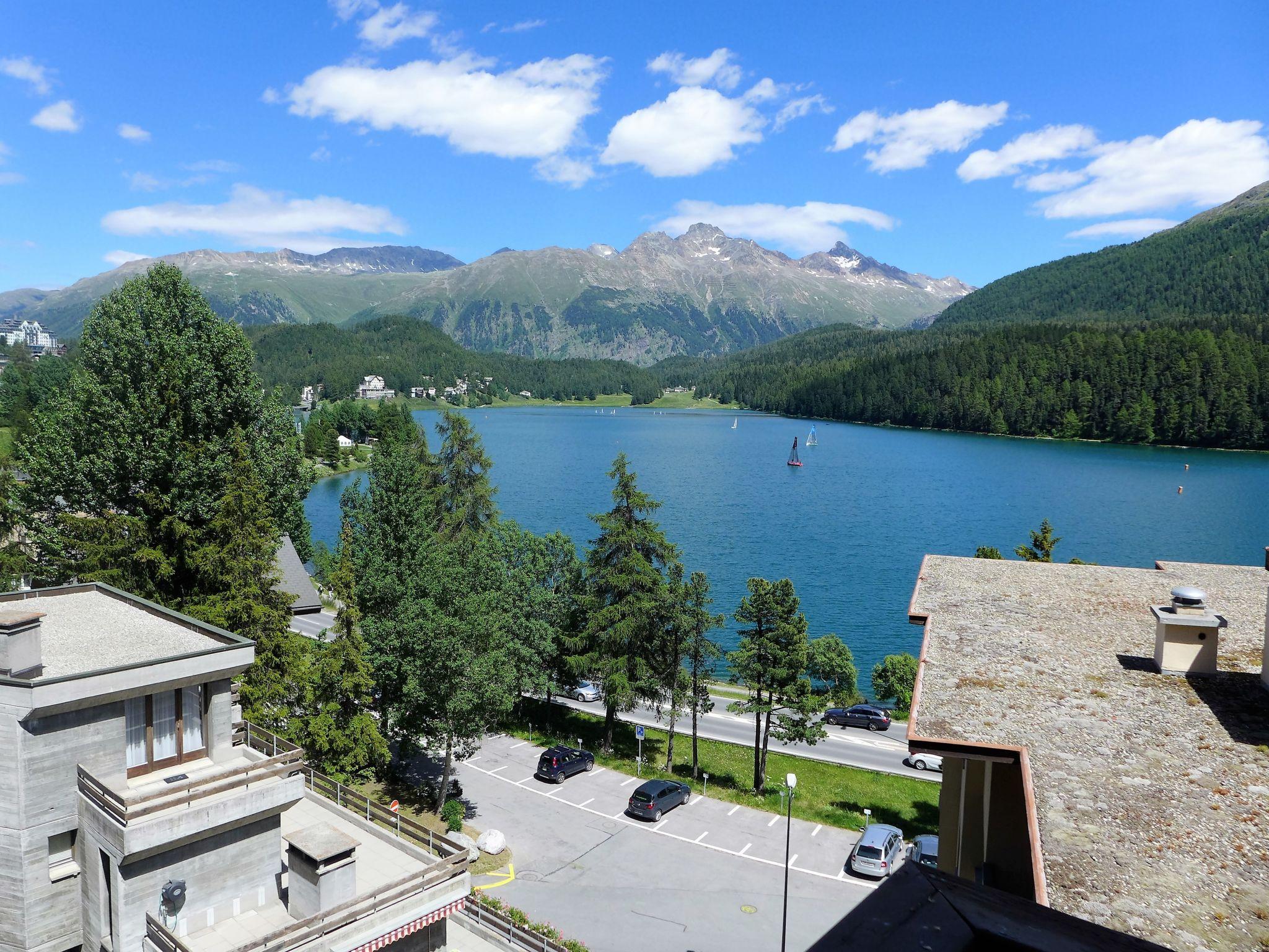 Foto 8 - Apartamento de 4 quartos em Sankt Moritz com vista para a montanha