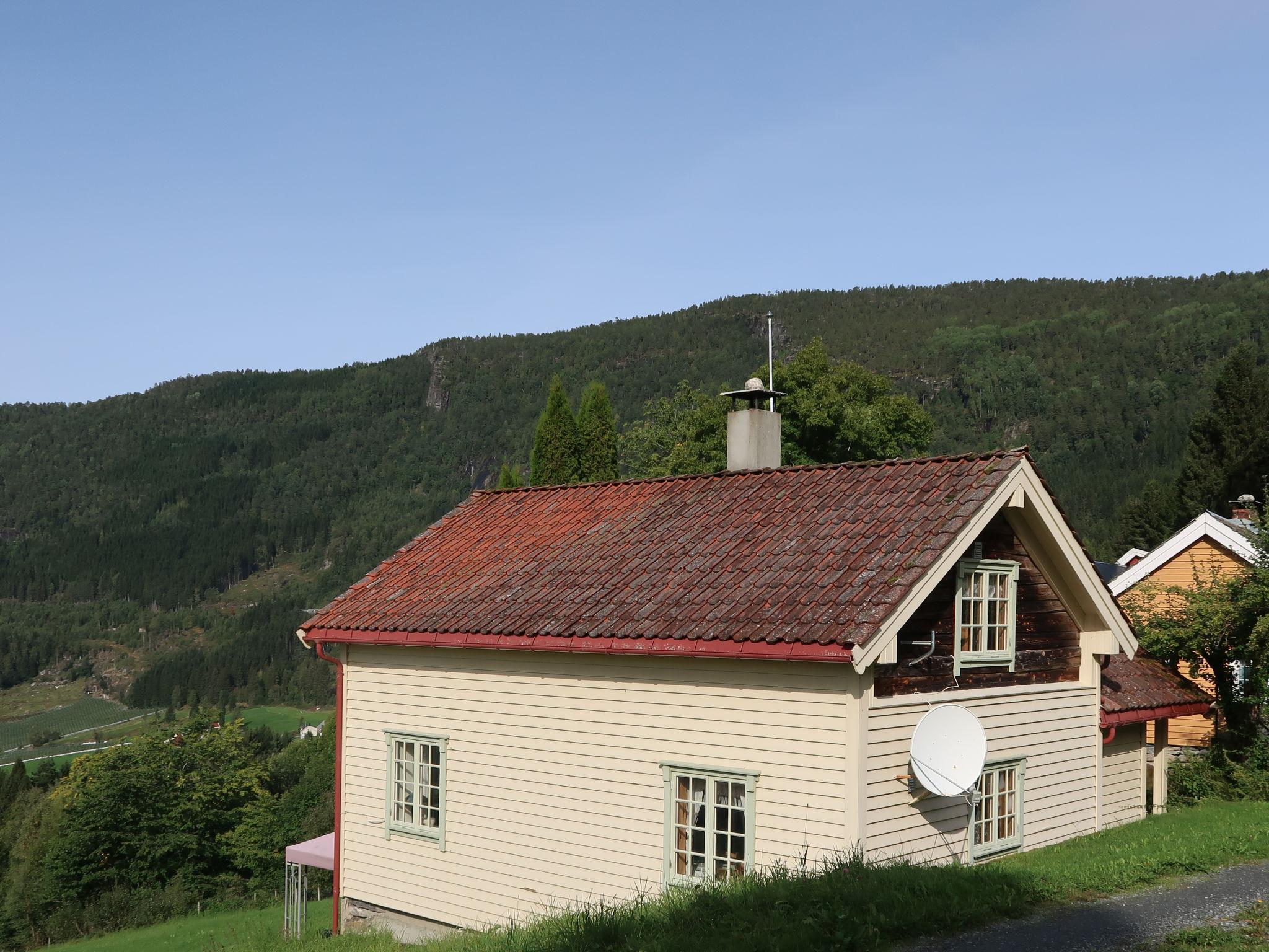 Foto 17 - Casa de 2 habitaciones en Stryn con jardín y terraza