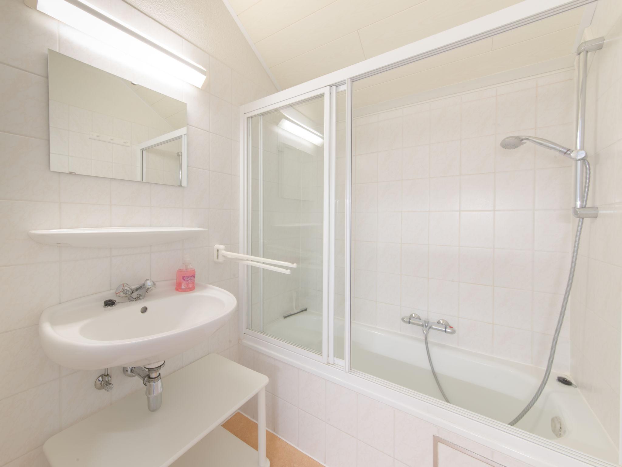 Foto 4 - Apartamento de 1 quarto em De Haan com piscina e jardim