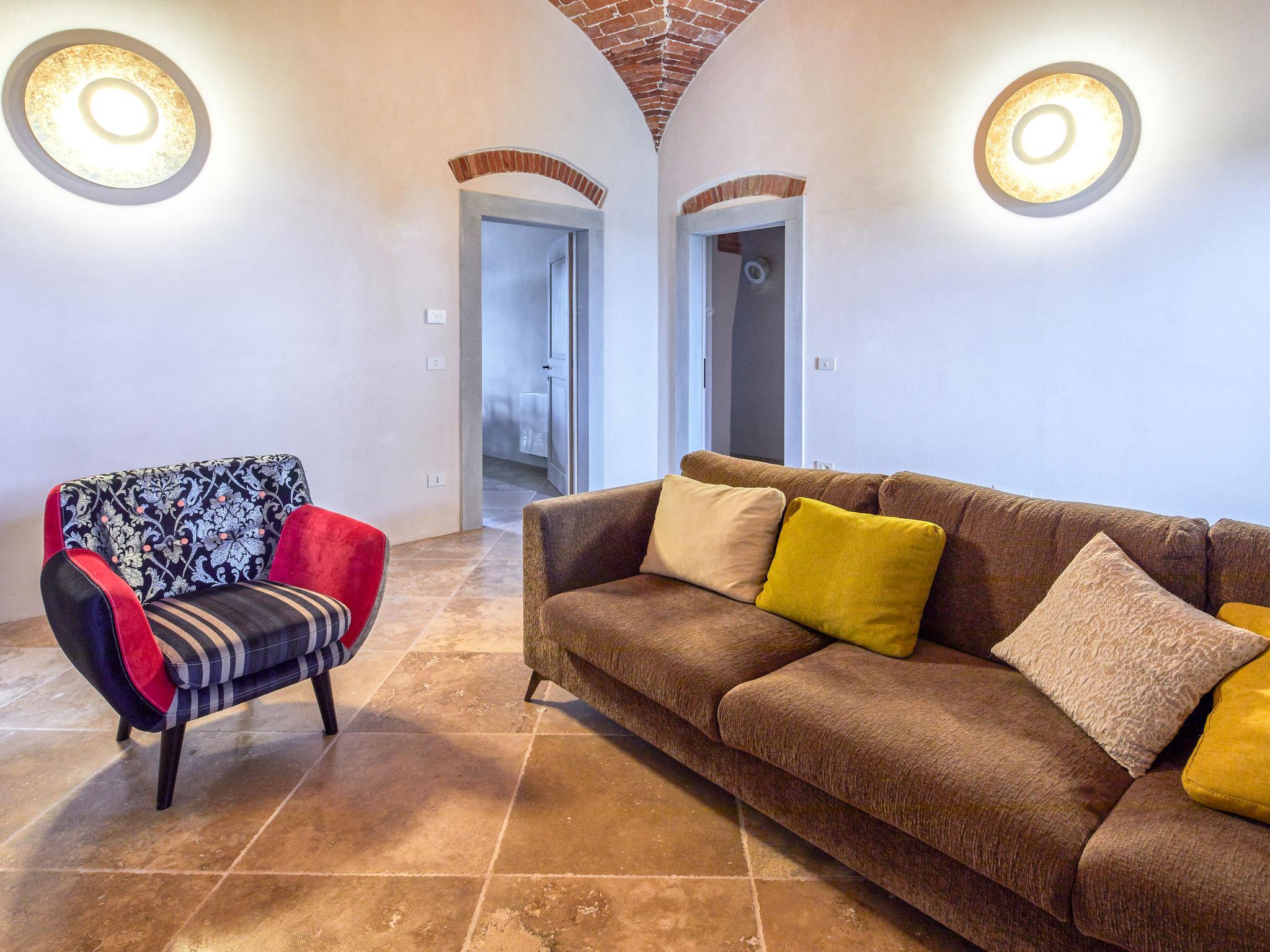 Photo 10 - 8 bedroom House in Monte San Savino with private pool and garden