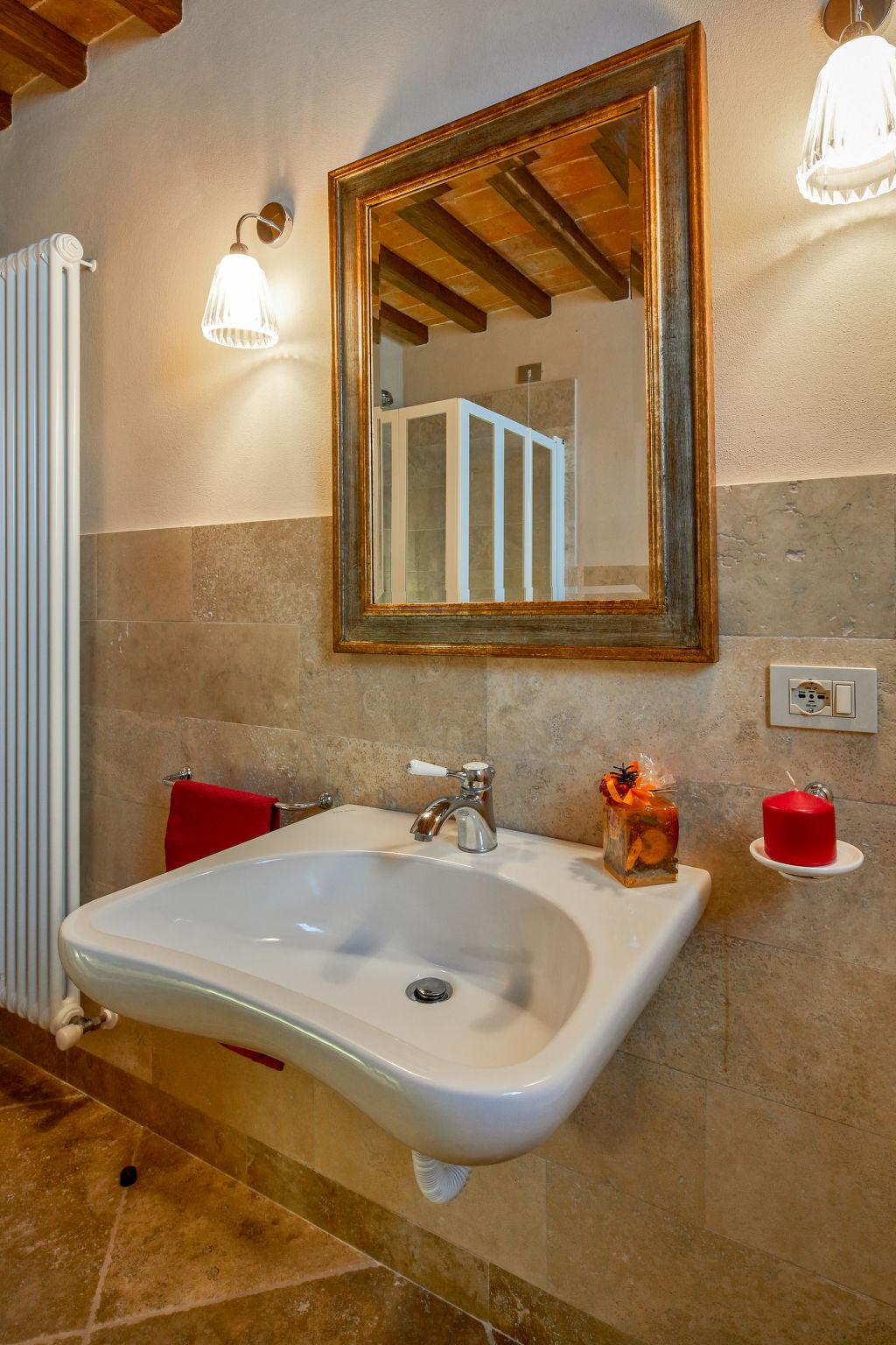 Photo 14 - 8 bedroom House in Monte San Savino with private pool and garden