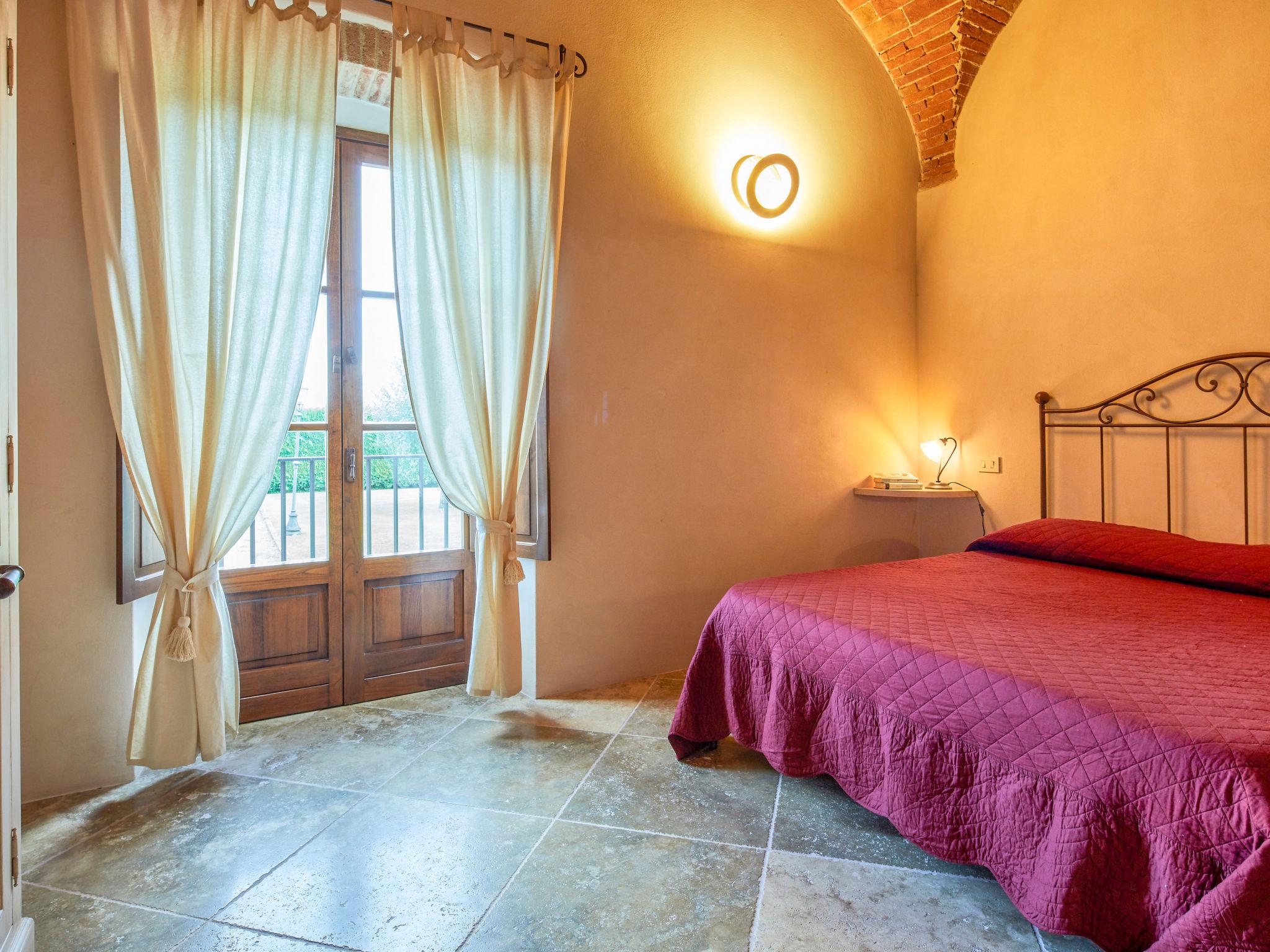 Photo 9 - 8 bedroom House in Monte San Savino with private pool and garden