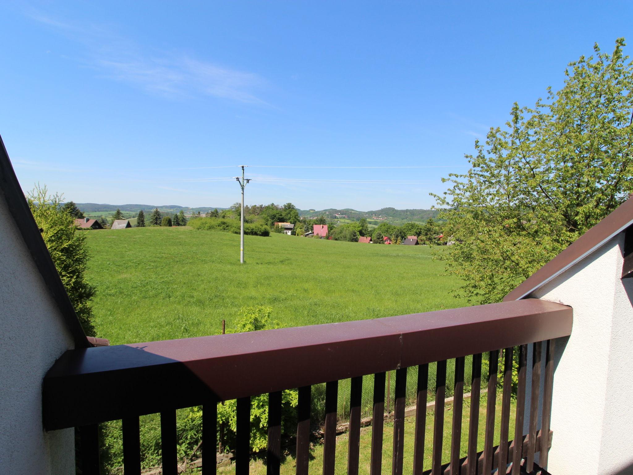 Photo 10 - Appartement de 2 chambres à Rabyně avec jardin et vues sur la montagne