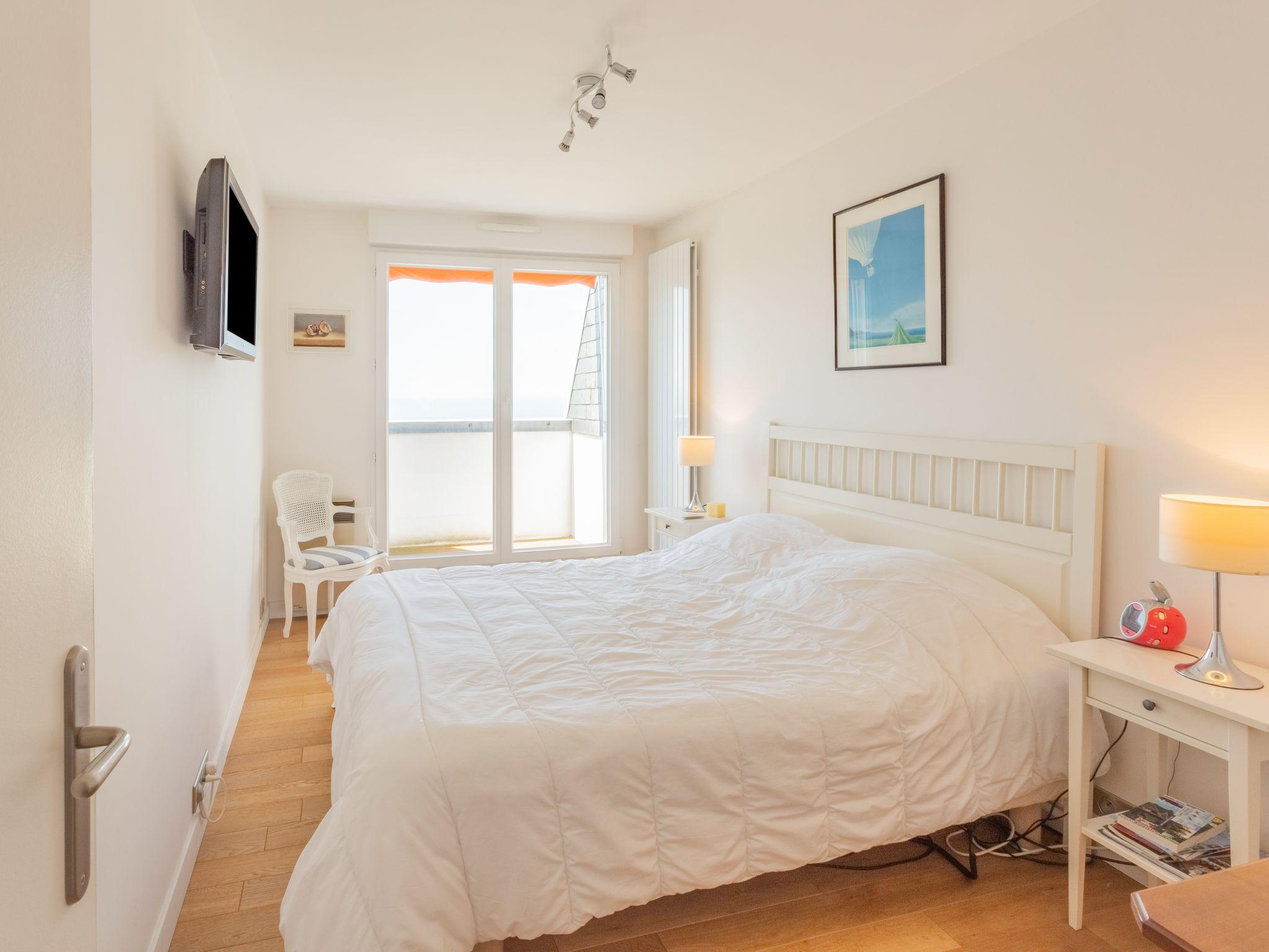 Foto 10 - Apartment mit 2 Schlafzimmern in Trouville-sur-Mer mit blick aufs meer