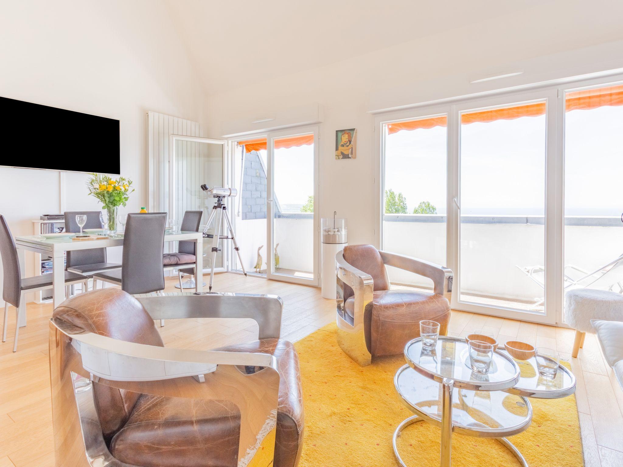 Foto 6 - Apartamento de 2 quartos em Trouville-sur-Mer com vistas do mar