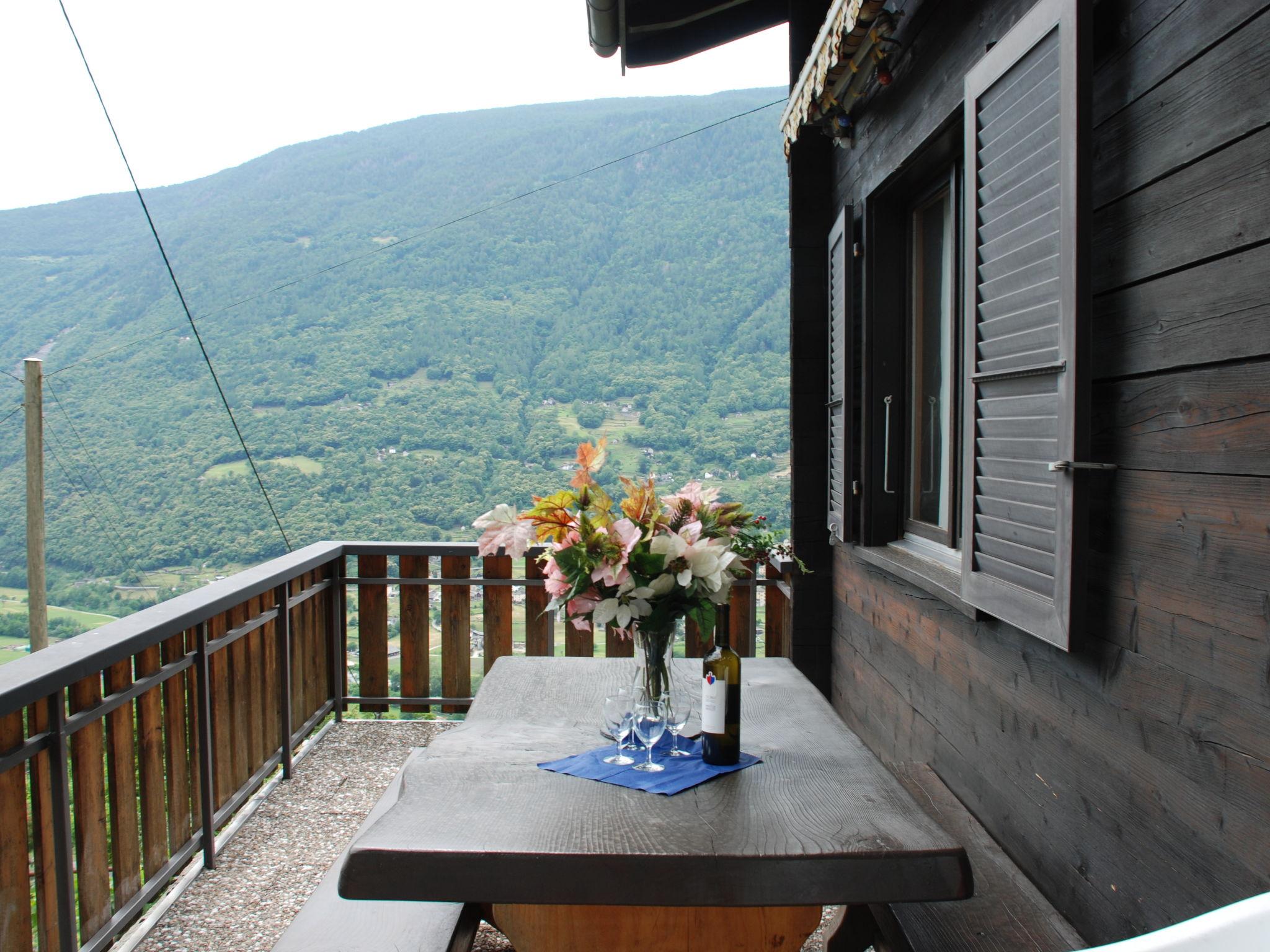 Photo 22 - Maison de 3 chambres à Serravalle avec piscine privée et vues sur la montagne