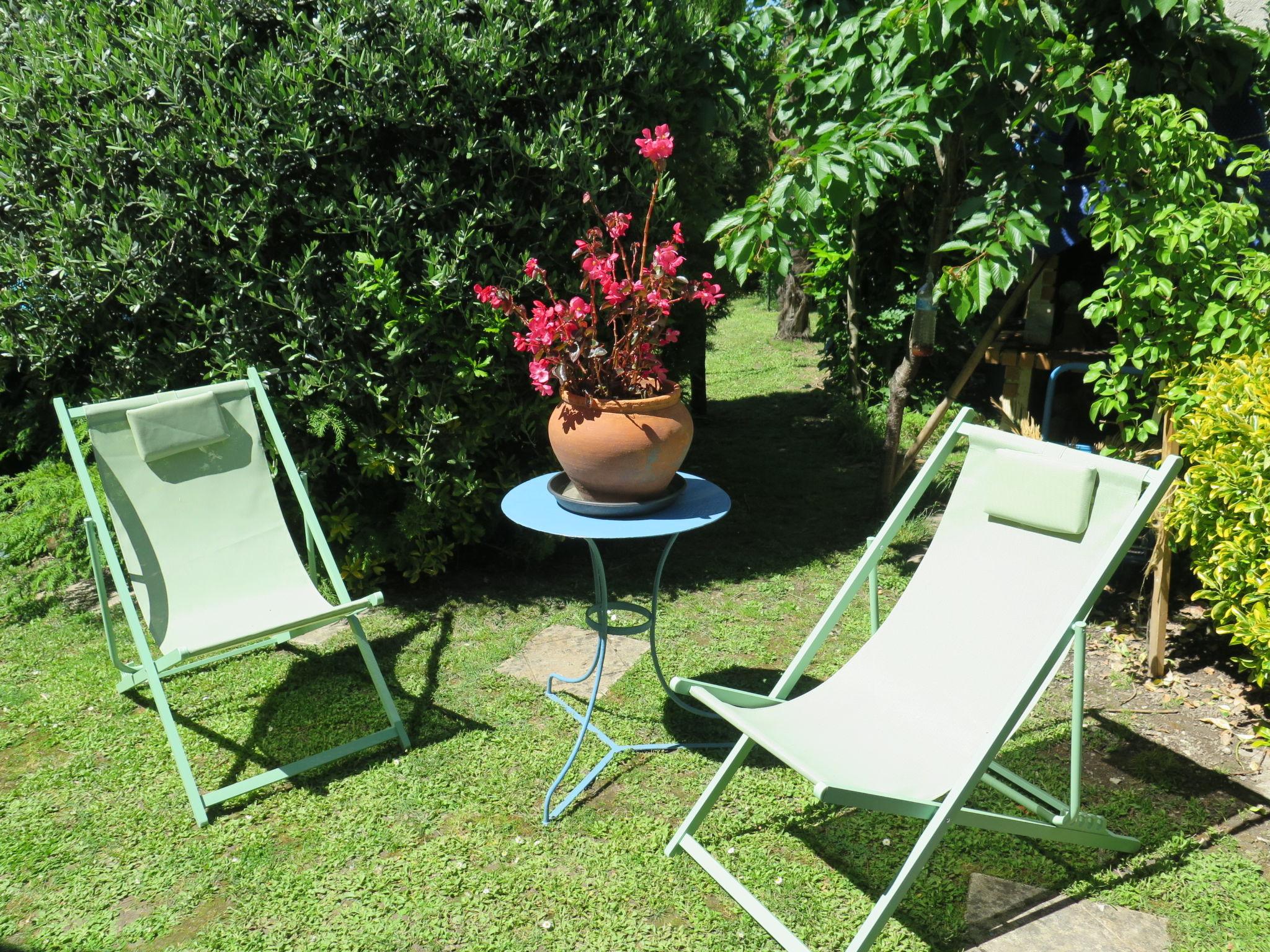 Photo 22 - Maison de 1 chambre à Sauvagnas avec piscine privée et jardin