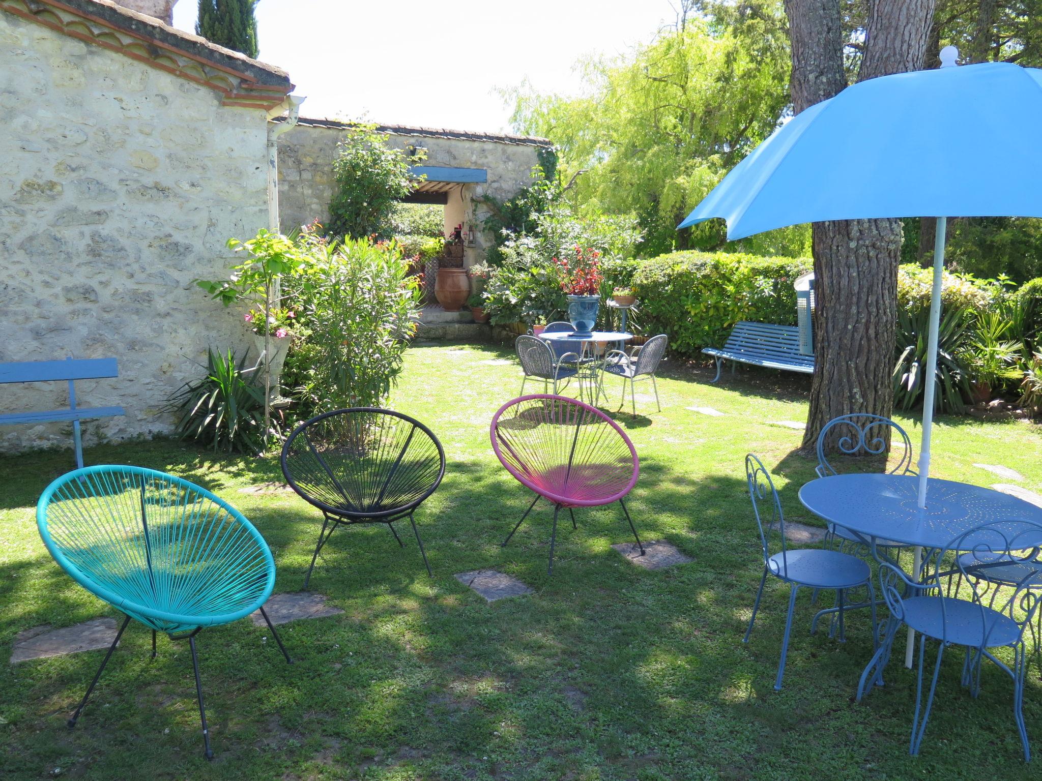 Photo 20 - Maison de 1 chambre à Sauvagnas avec piscine privée et jardin