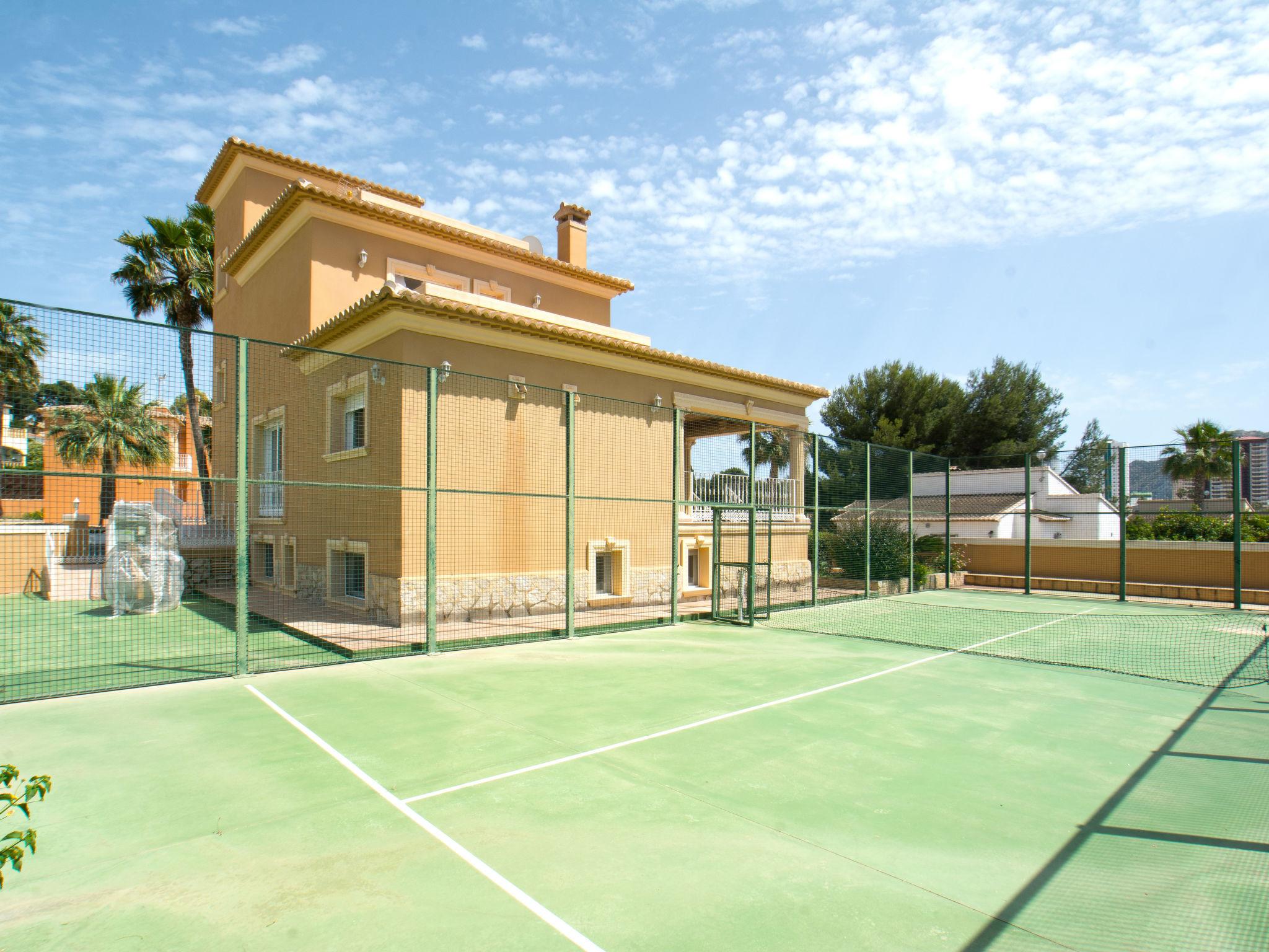 Foto 2 - Casa con 8 camere da letto a Calp con piscina privata e giardino