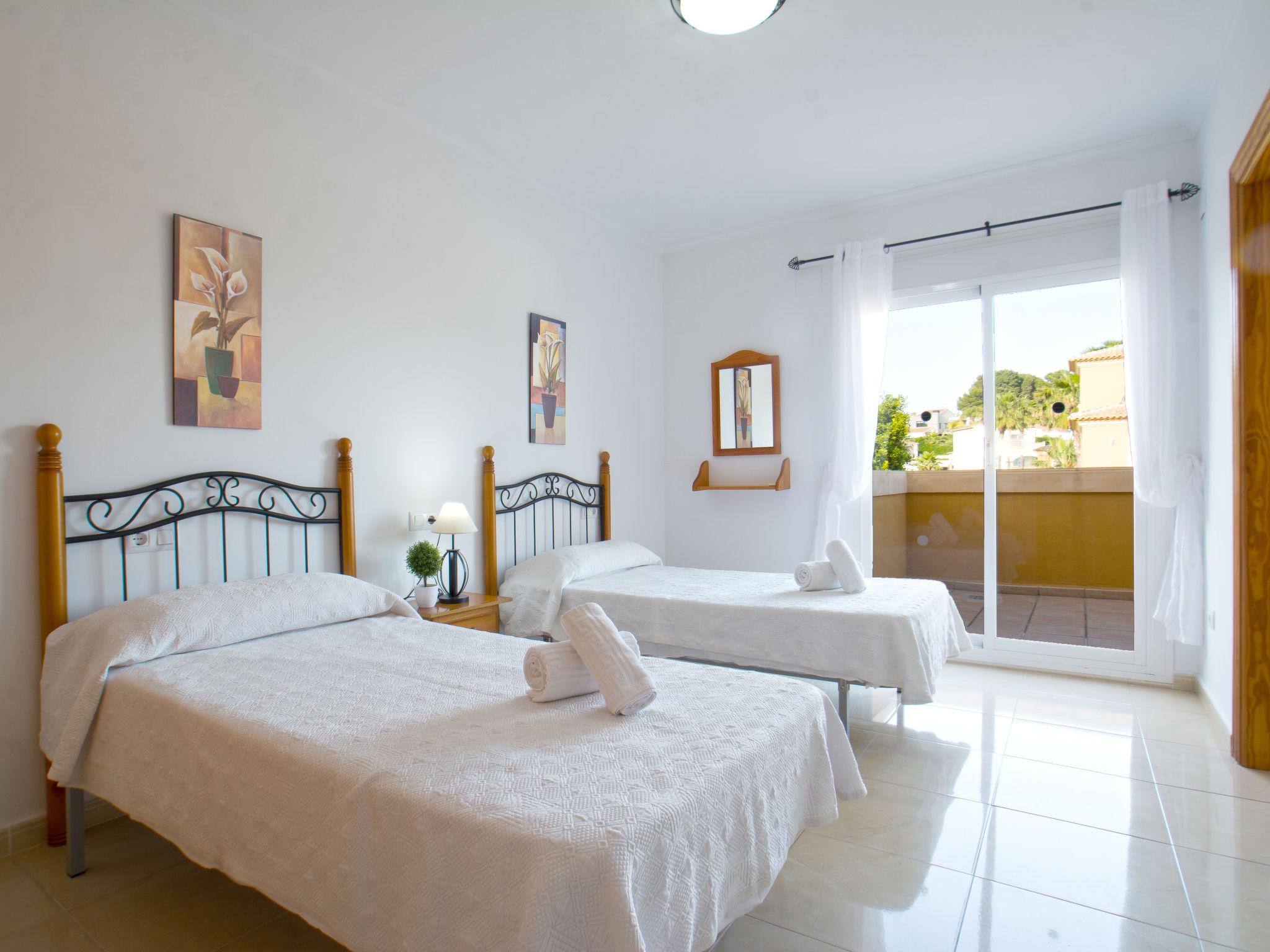 Photo 14 - 7 bedroom House in Calp with private pool and garden