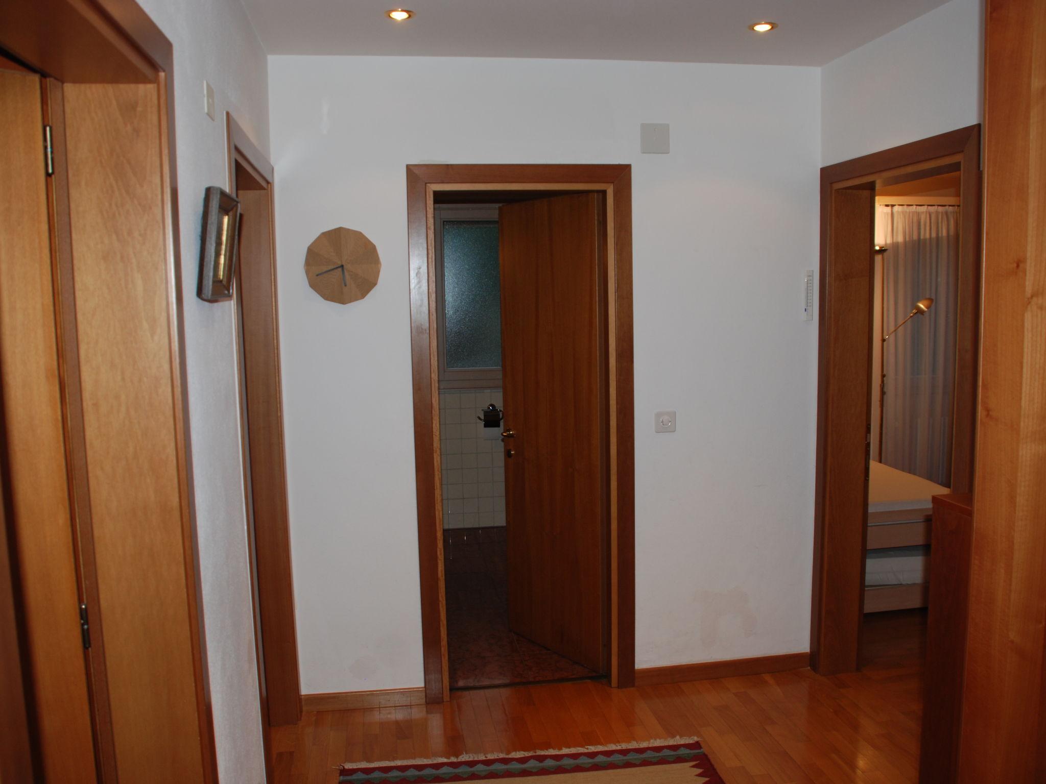 Photo 13 - 1 bedroom Apartment in Muralto with mountain view