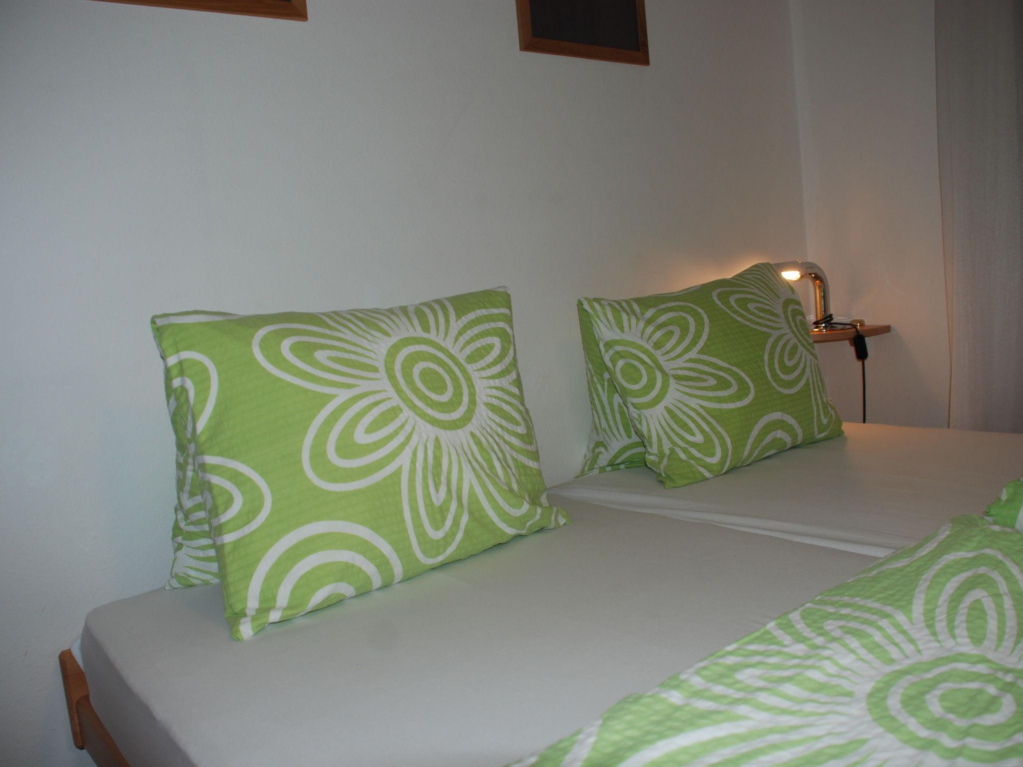 Foto 18 - Apartment mit 1 Schlafzimmer in Muralto mit blick auf die berge