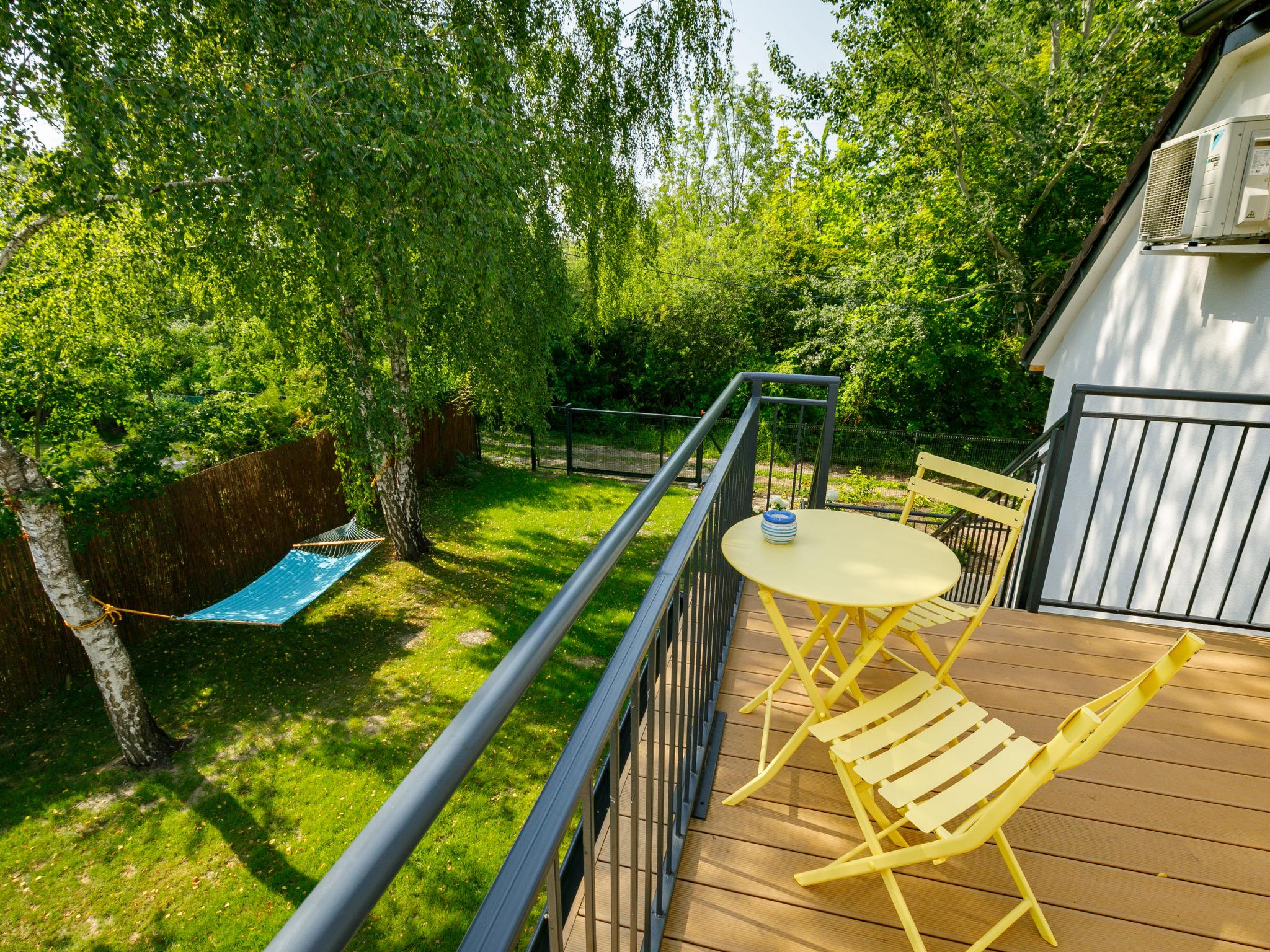 Foto 23 - Appartamento con 2 camere da letto a Balatonszárszó con giardino e terrazza