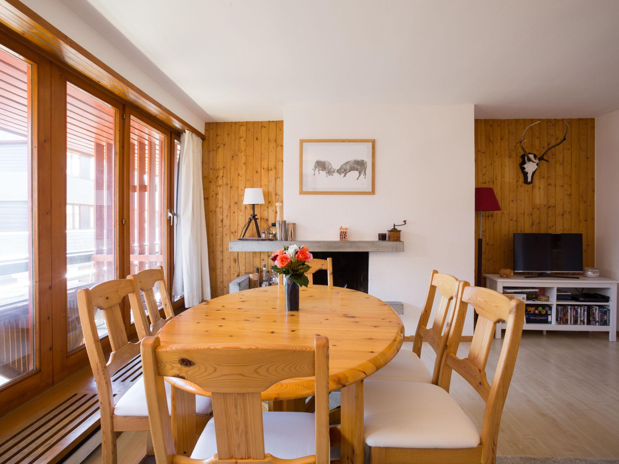 Photo 4 - Appartement de 2 chambres à Vex avec piscine et vues sur la montagne