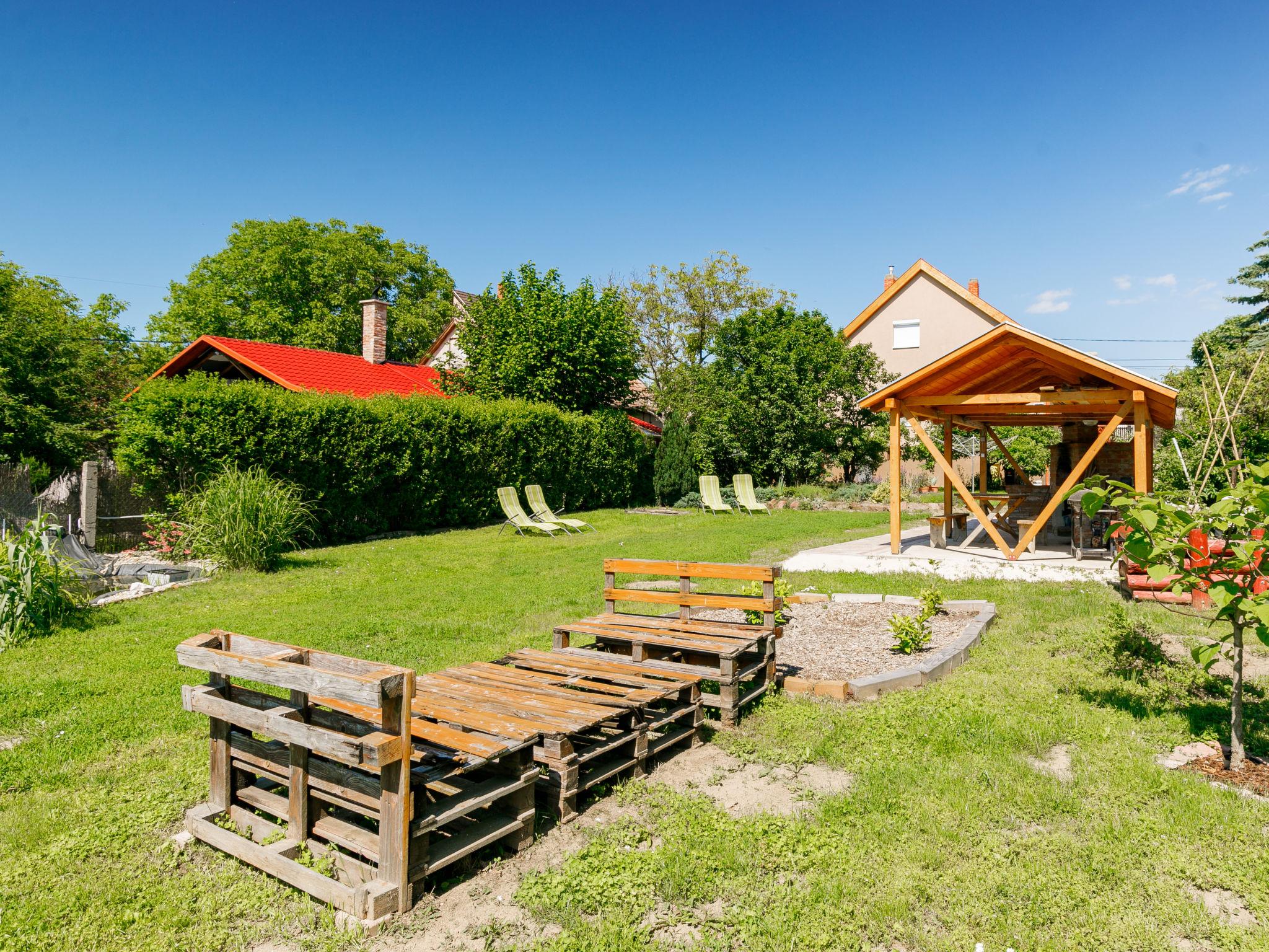 Foto 23 - Casa con 4 camere da letto a Kőröshegy con giardino e terrazza