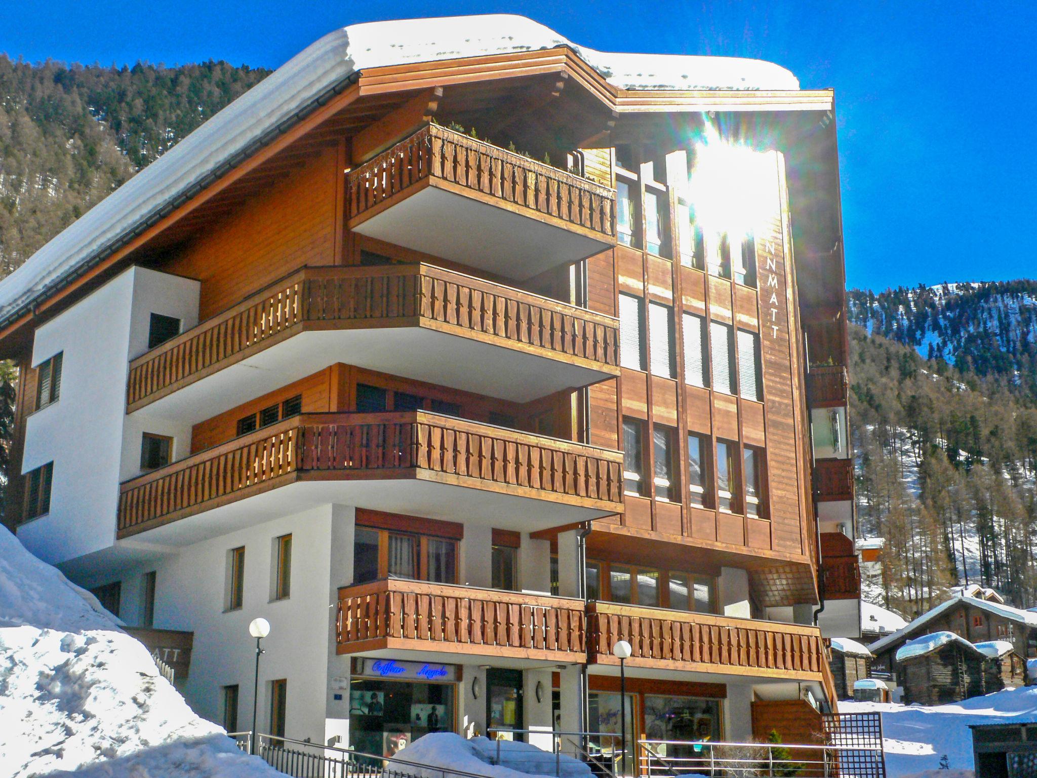 Photo 22 - Appartement de 2 chambres à Zermatt avec vues sur la montagne