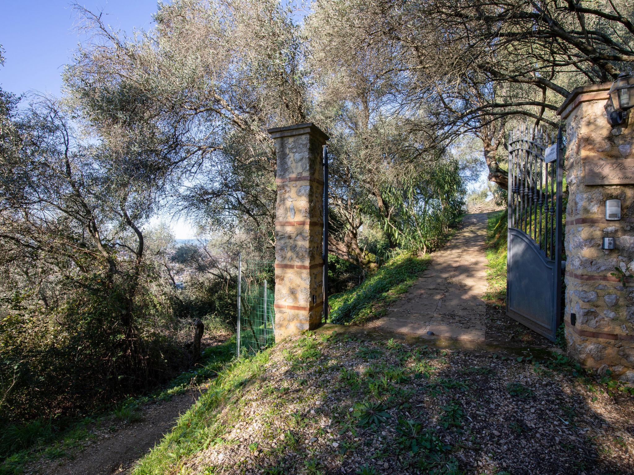 Photo 31 - Maison de 2 chambres à Camaiore avec jardin et vues à la mer