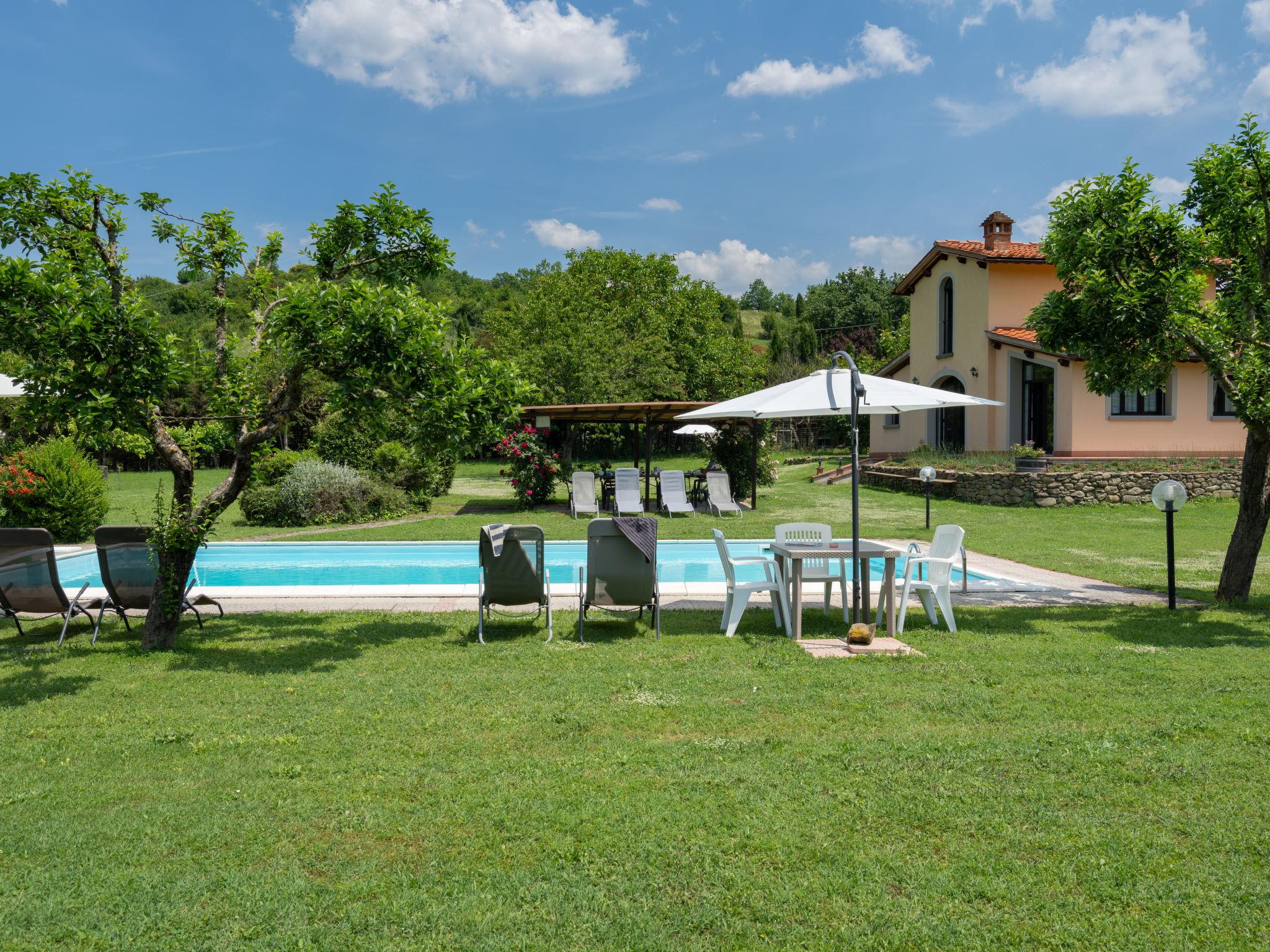 Foto 6 - Casa de 3 quartos em Terranuova Bracciolini com piscina e jardim