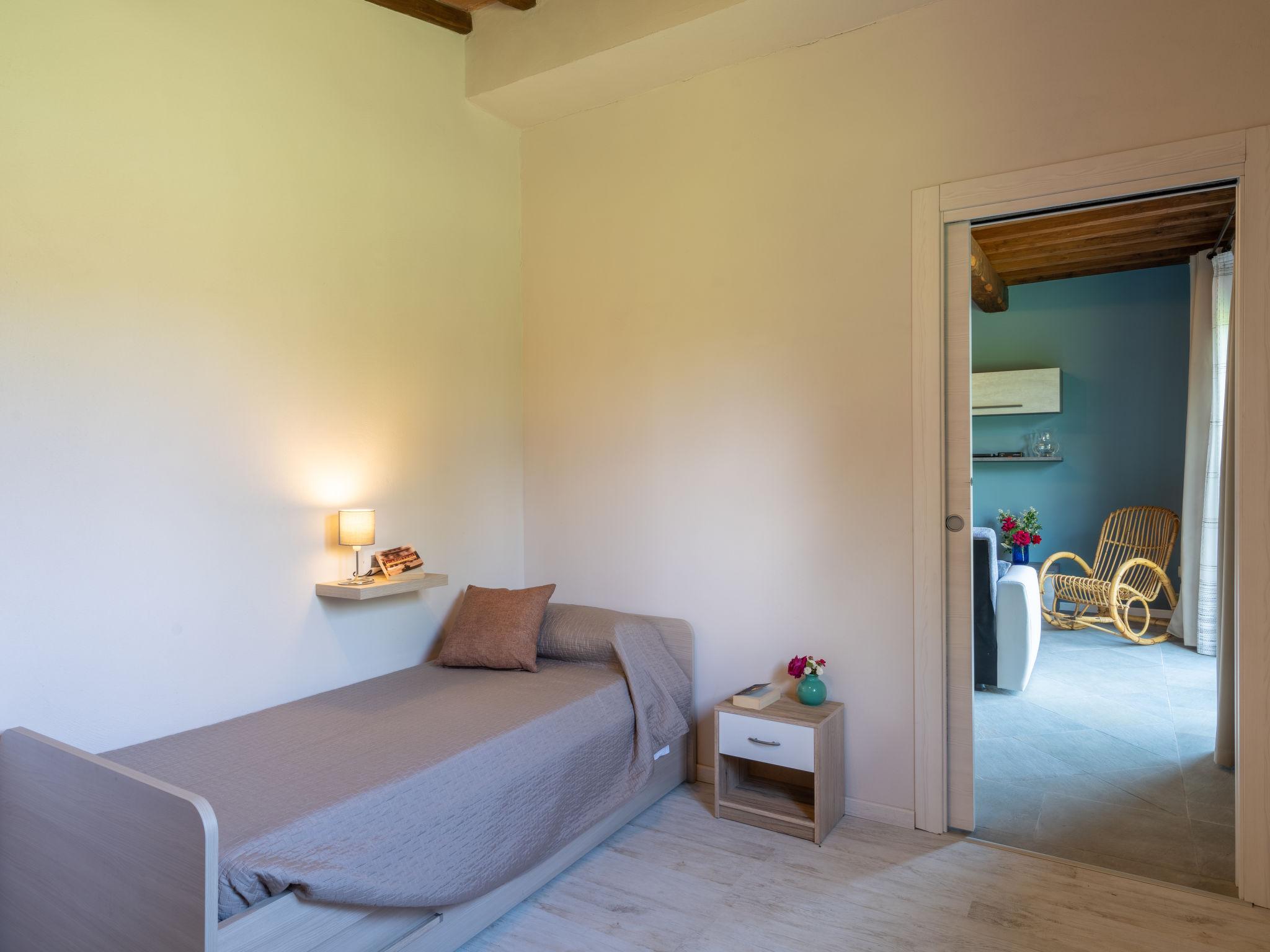 Foto 15 - Haus mit 3 Schlafzimmern in Terranuova Bracciolini mit schwimmbad und garten