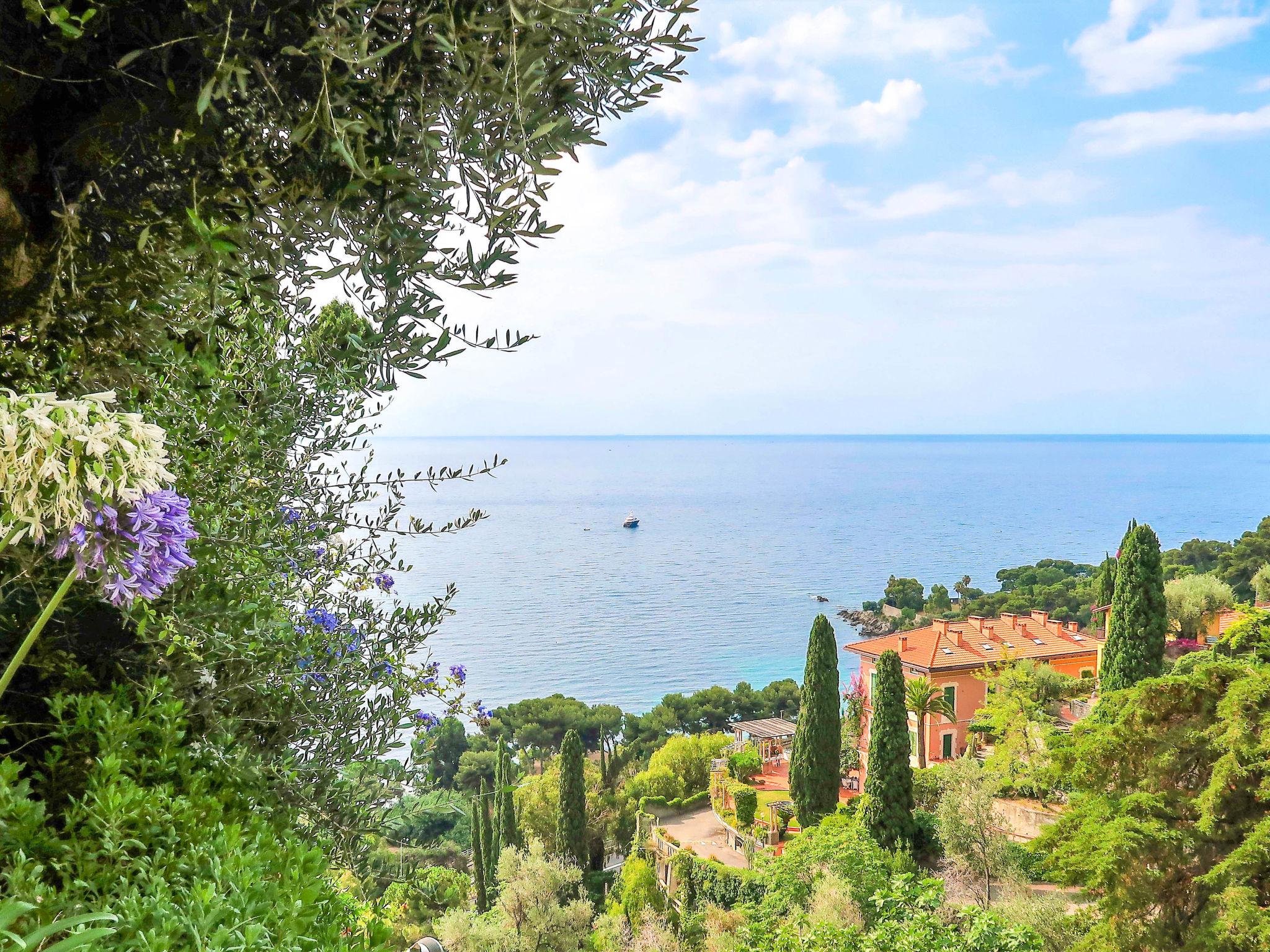 Foto 2 - Apartamento de 2 habitaciones en Ventimiglia con jardín y vistas al mar