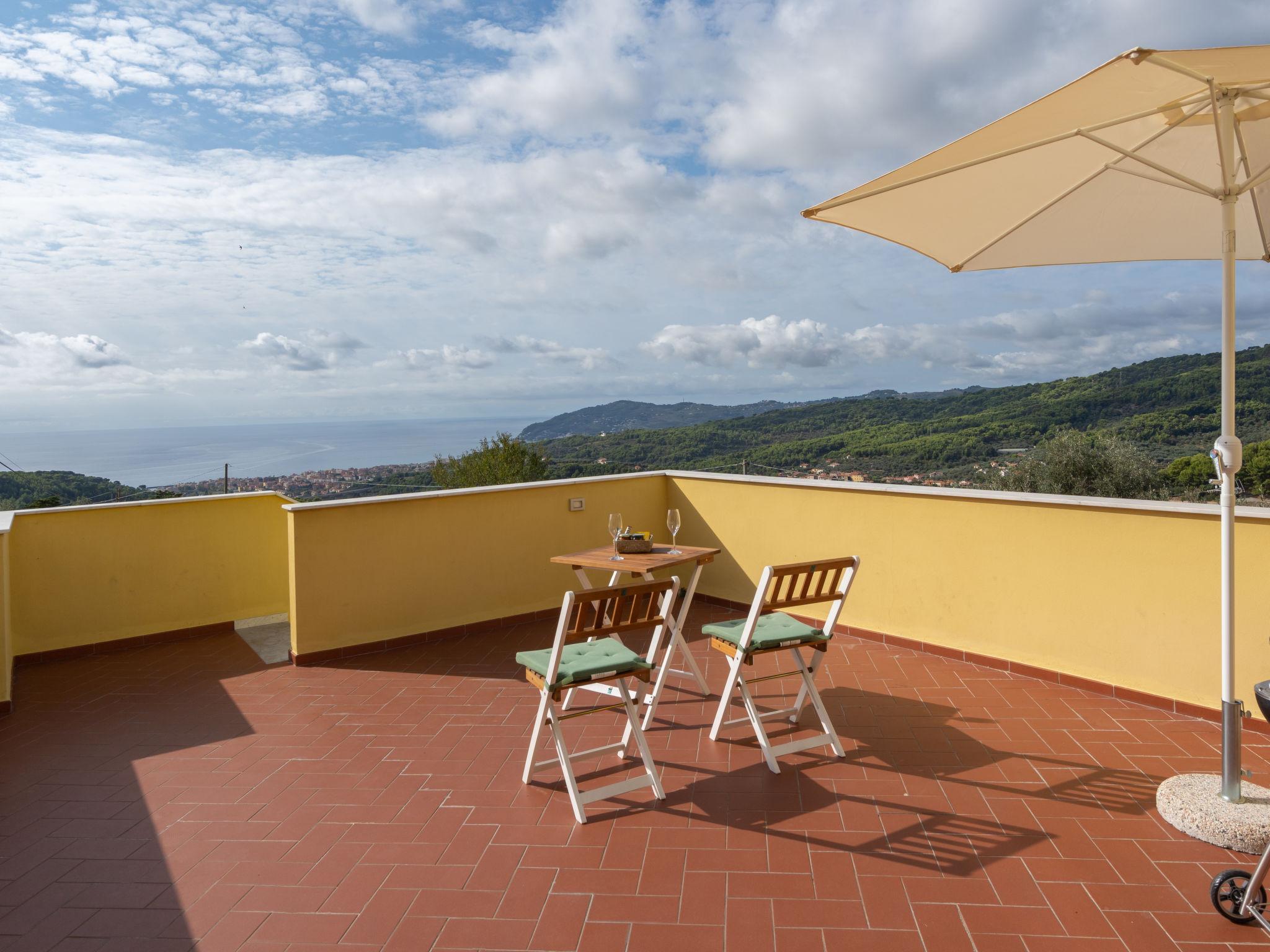 Foto 19 - Apartamento de 2 habitaciones en San Bartolomeo al Mare con vistas al mar