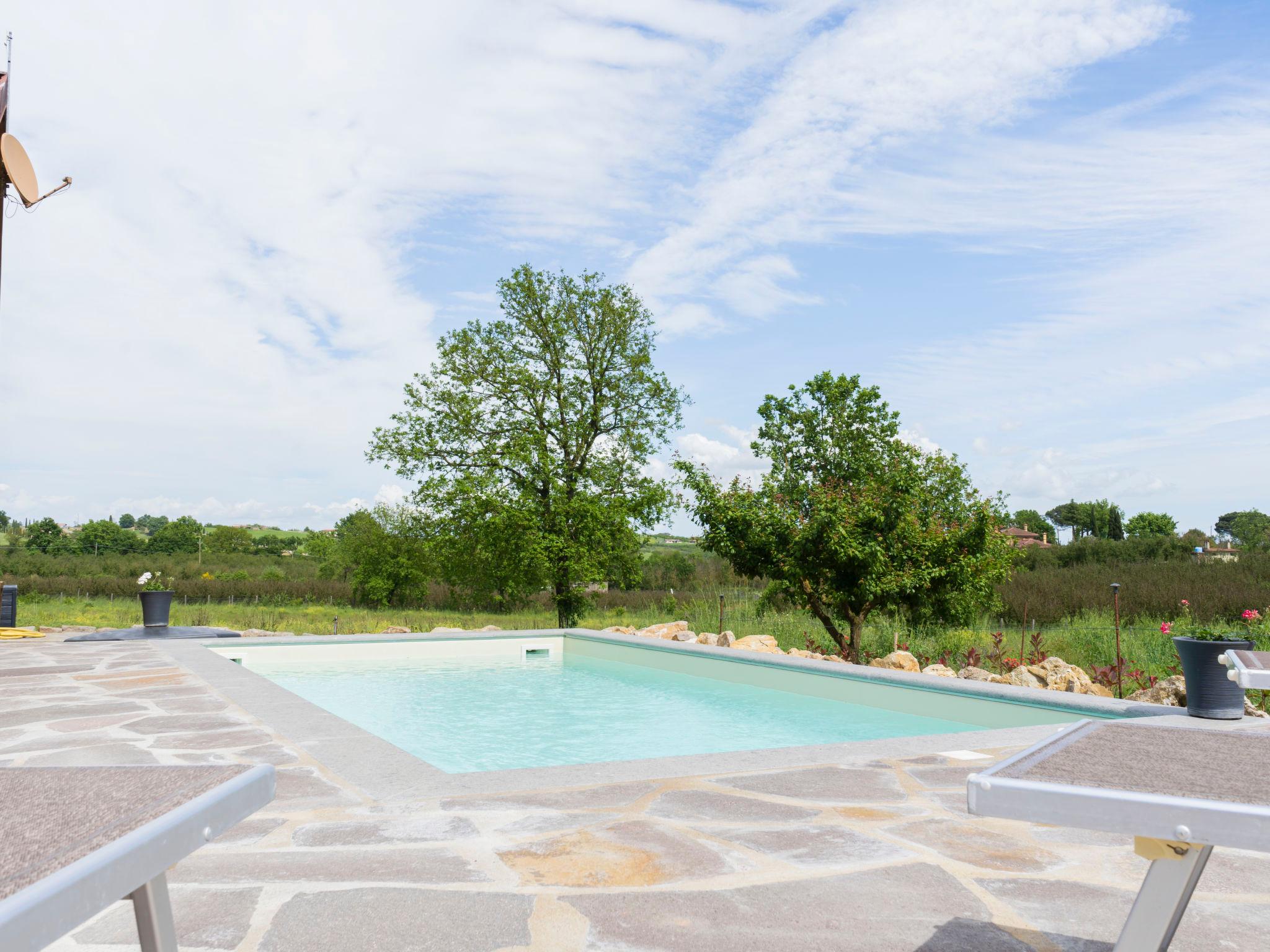 Photo 25 - Maison en Sutri avec piscine privée et vues sur la montagne