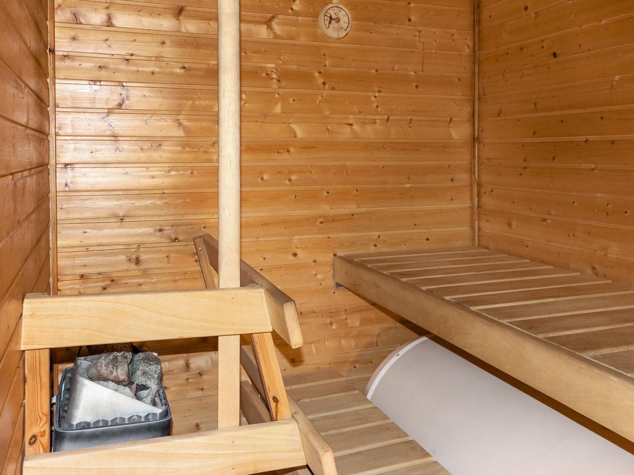 Foto 15 - Casa de 1 quarto em Puolanka com sauna e vista para a montanha