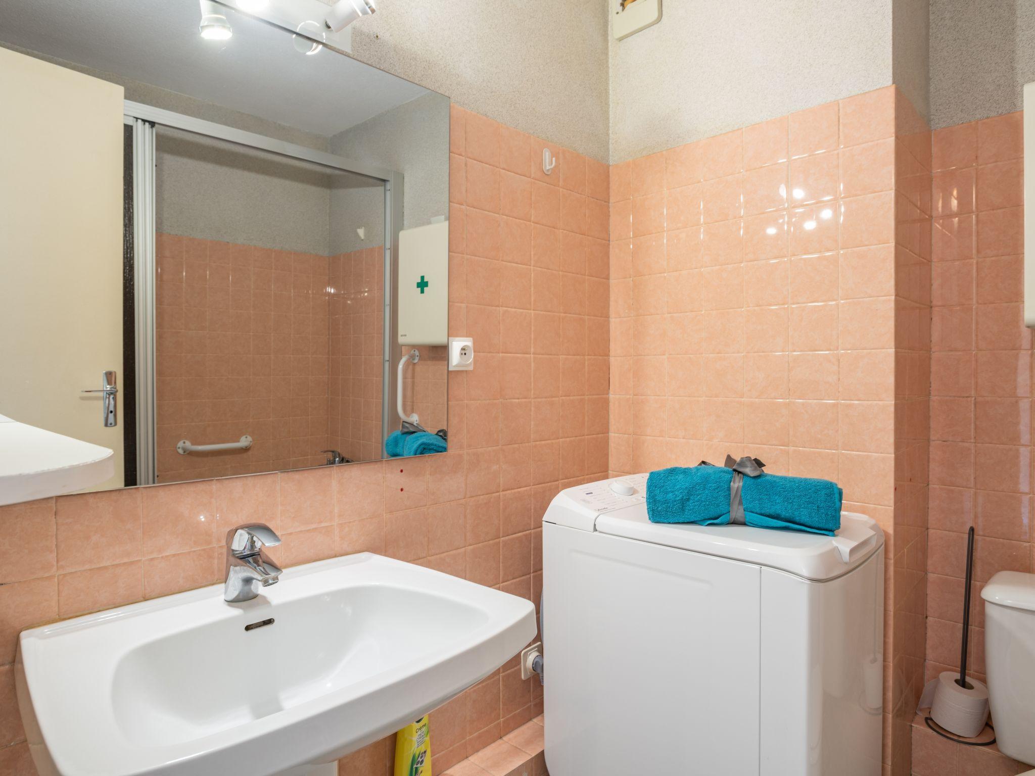 Foto 10 - Appartamento con 2 camere da letto a Quiberon con vista mare