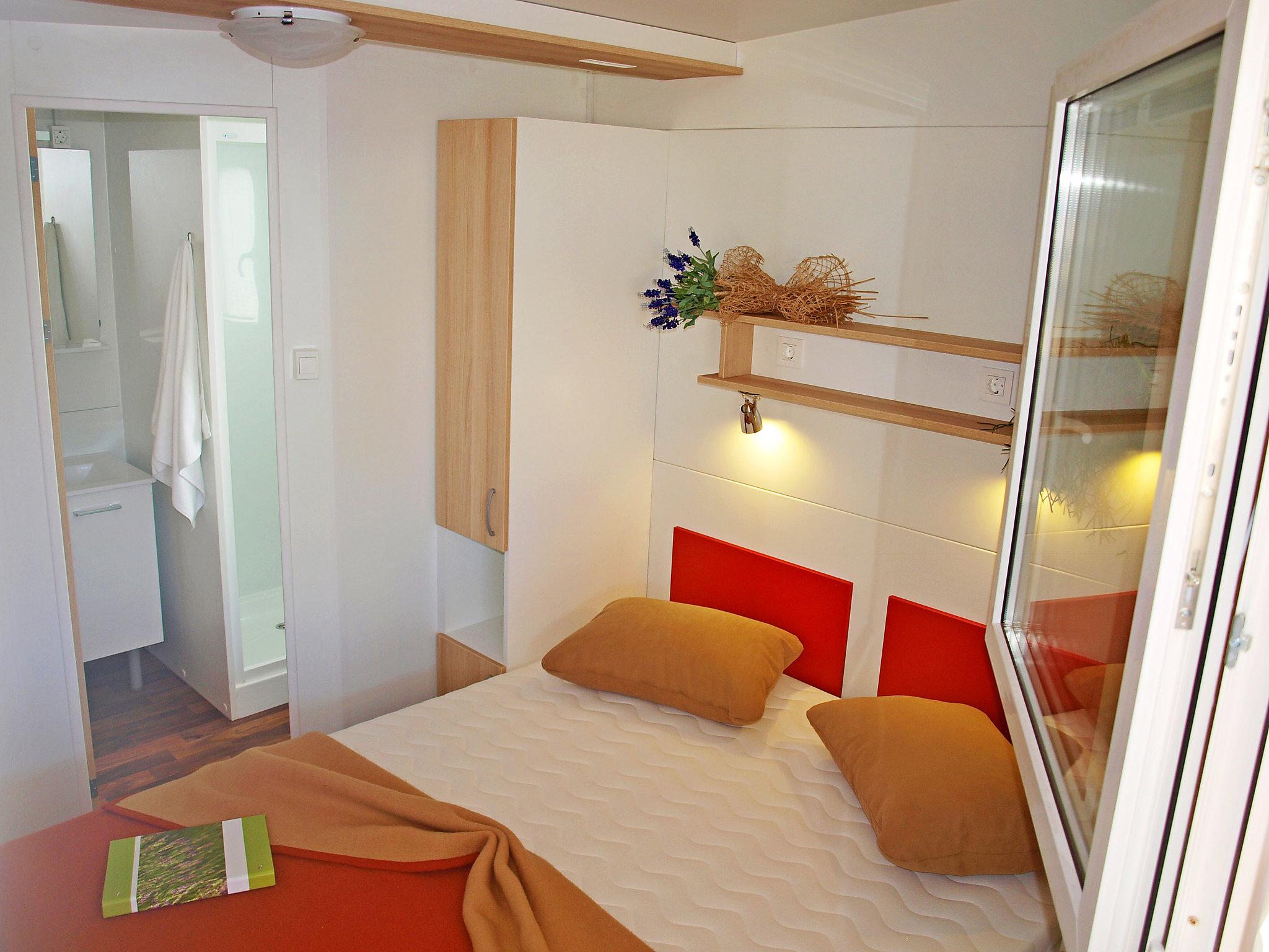 Foto 10 - Casa con 2 camere da letto a Brtonigla con piscina e vista mare