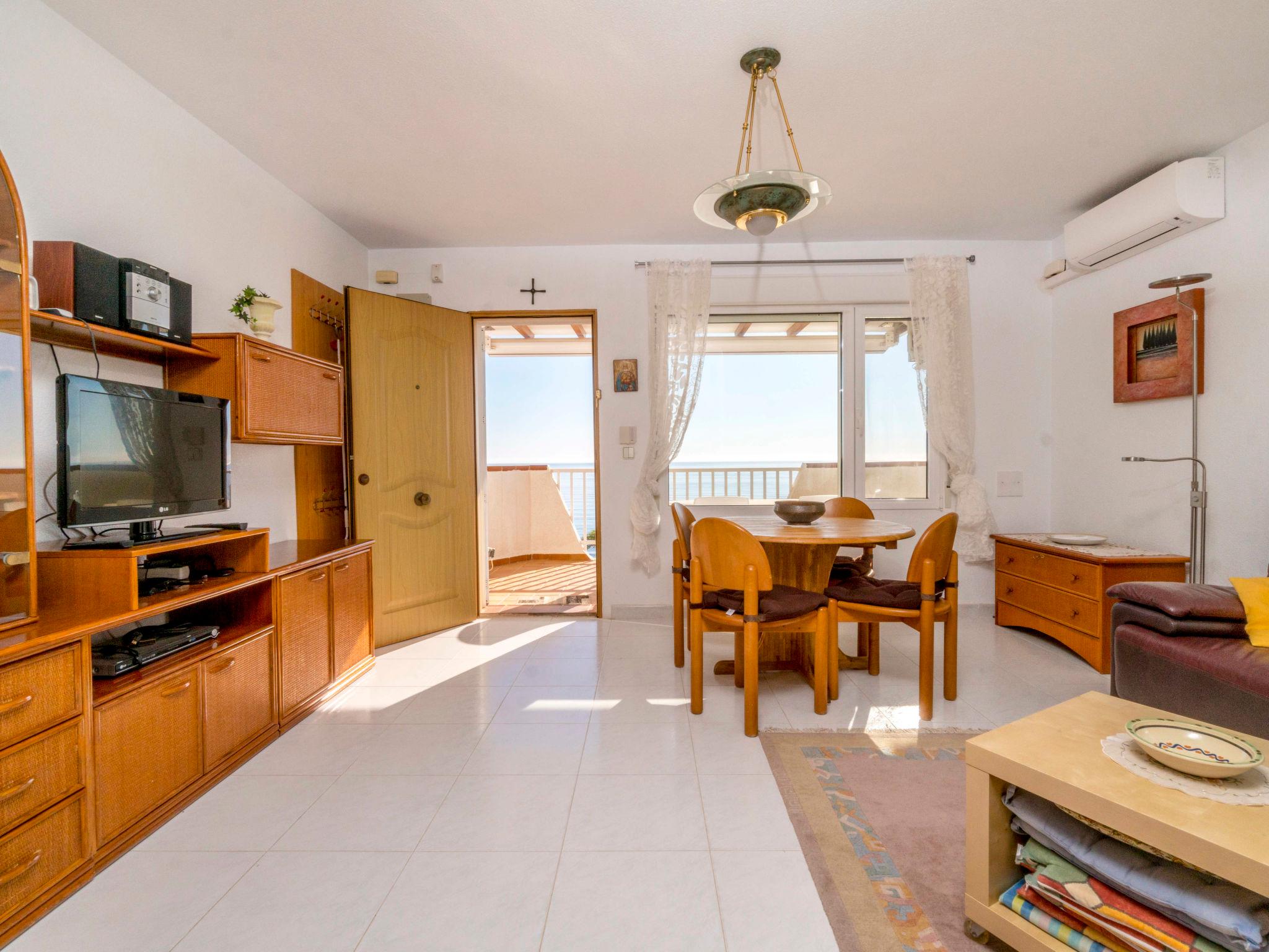 Photo 3 - 2 bedroom Apartment in Orihuela with swimming pool and garden