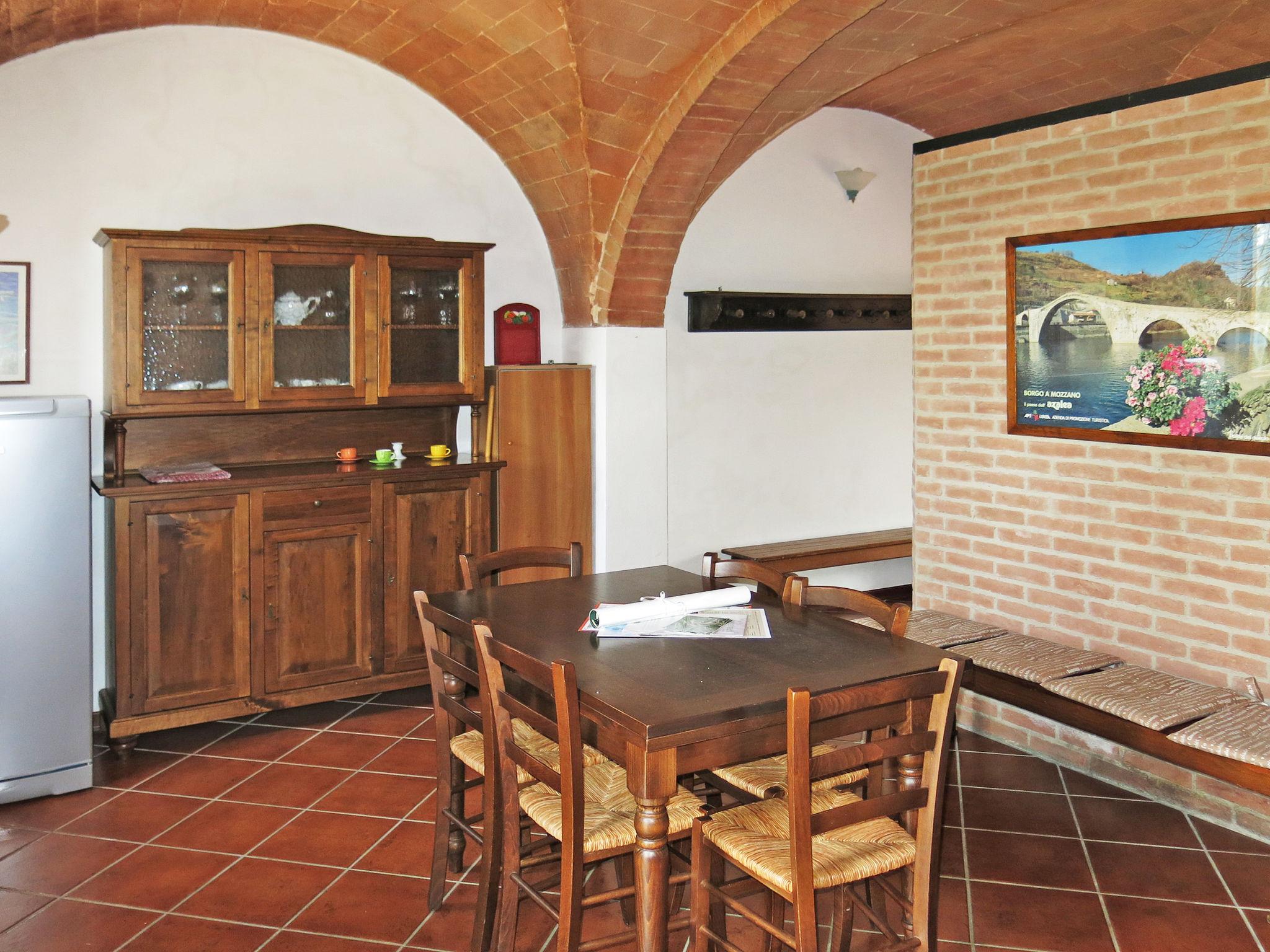 Photo 10 - 2 bedroom Apartment in Peccioli with swimming pool and garden