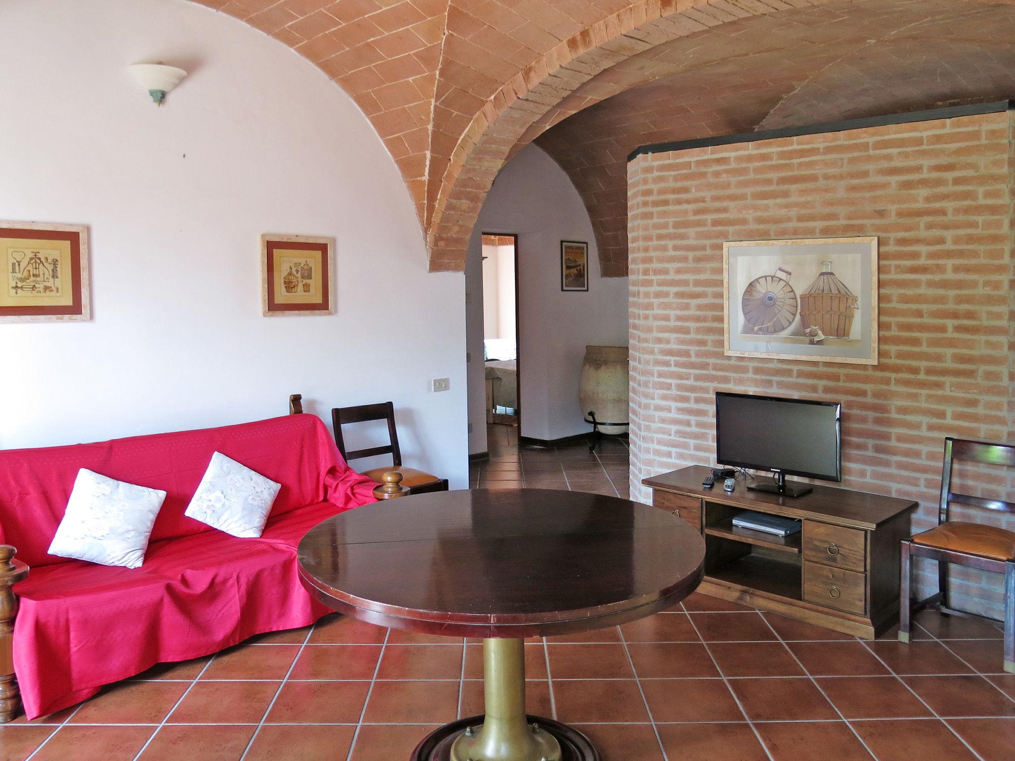 Photo 8 - 2 bedroom Apartment in Peccioli with swimming pool and garden