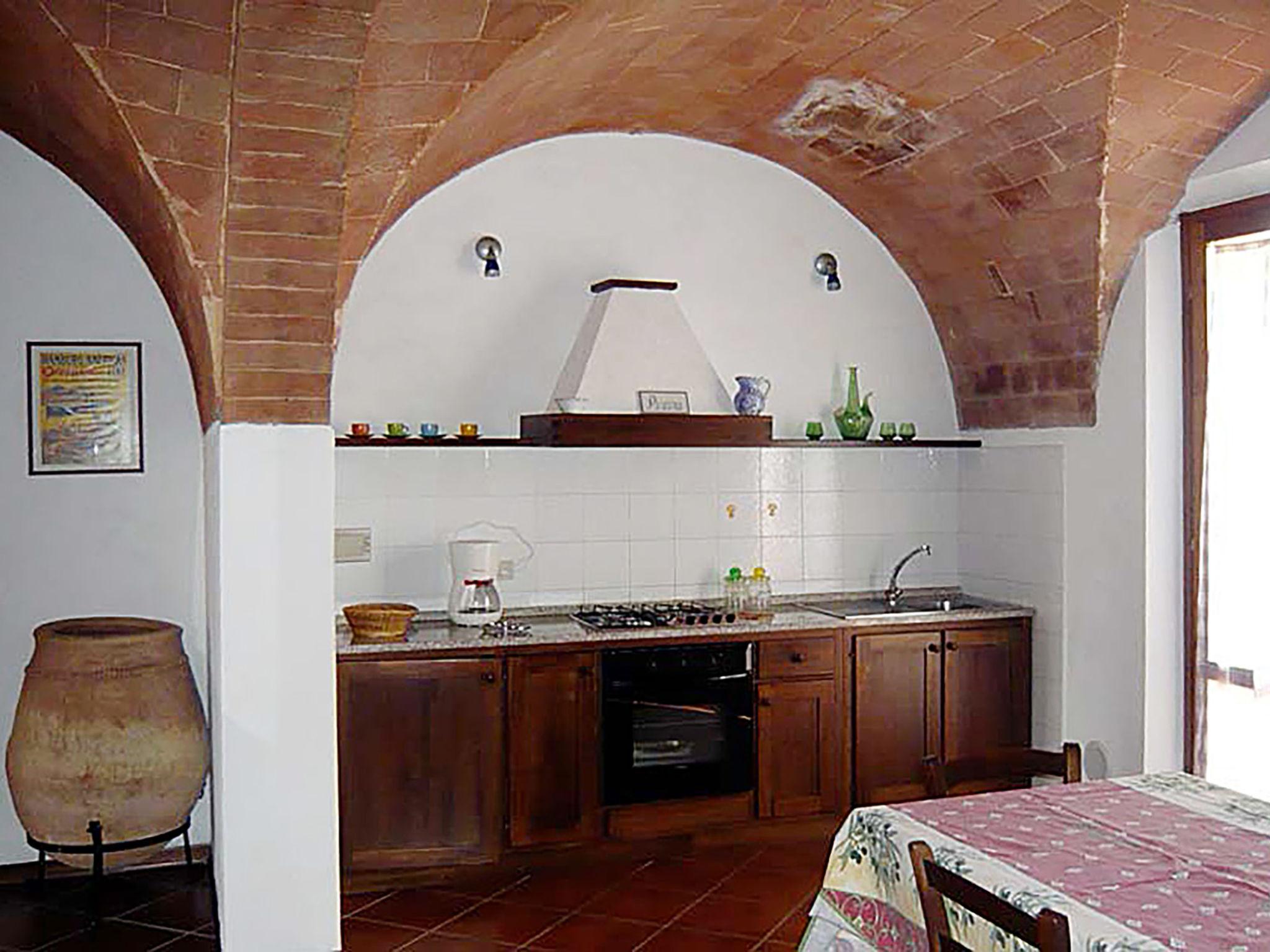 Photo 11 - 2 bedroom Apartment in Peccioli with swimming pool and garden