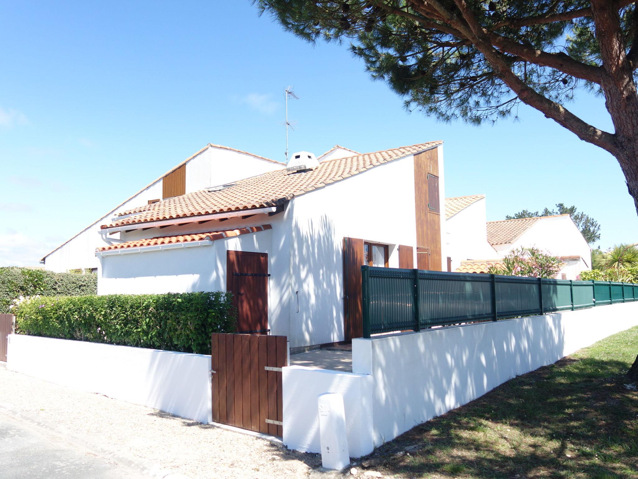 Foto 16 - Casa de 1 quarto em Saint-Palais-sur-Mer com piscina e vistas do mar