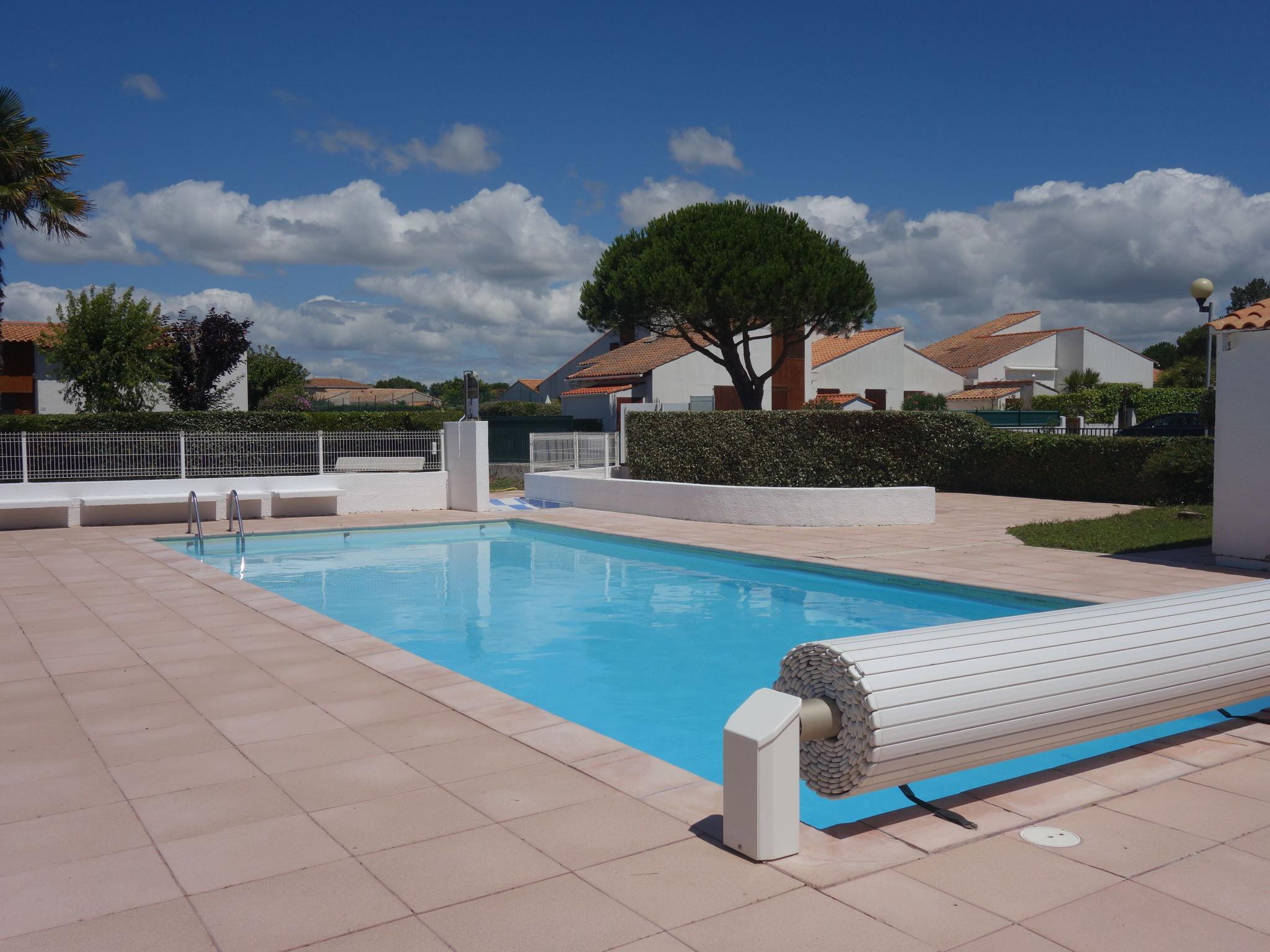 Foto 17 - Casa de 1 quarto em Saint-Palais-sur-Mer com piscina e vistas do mar