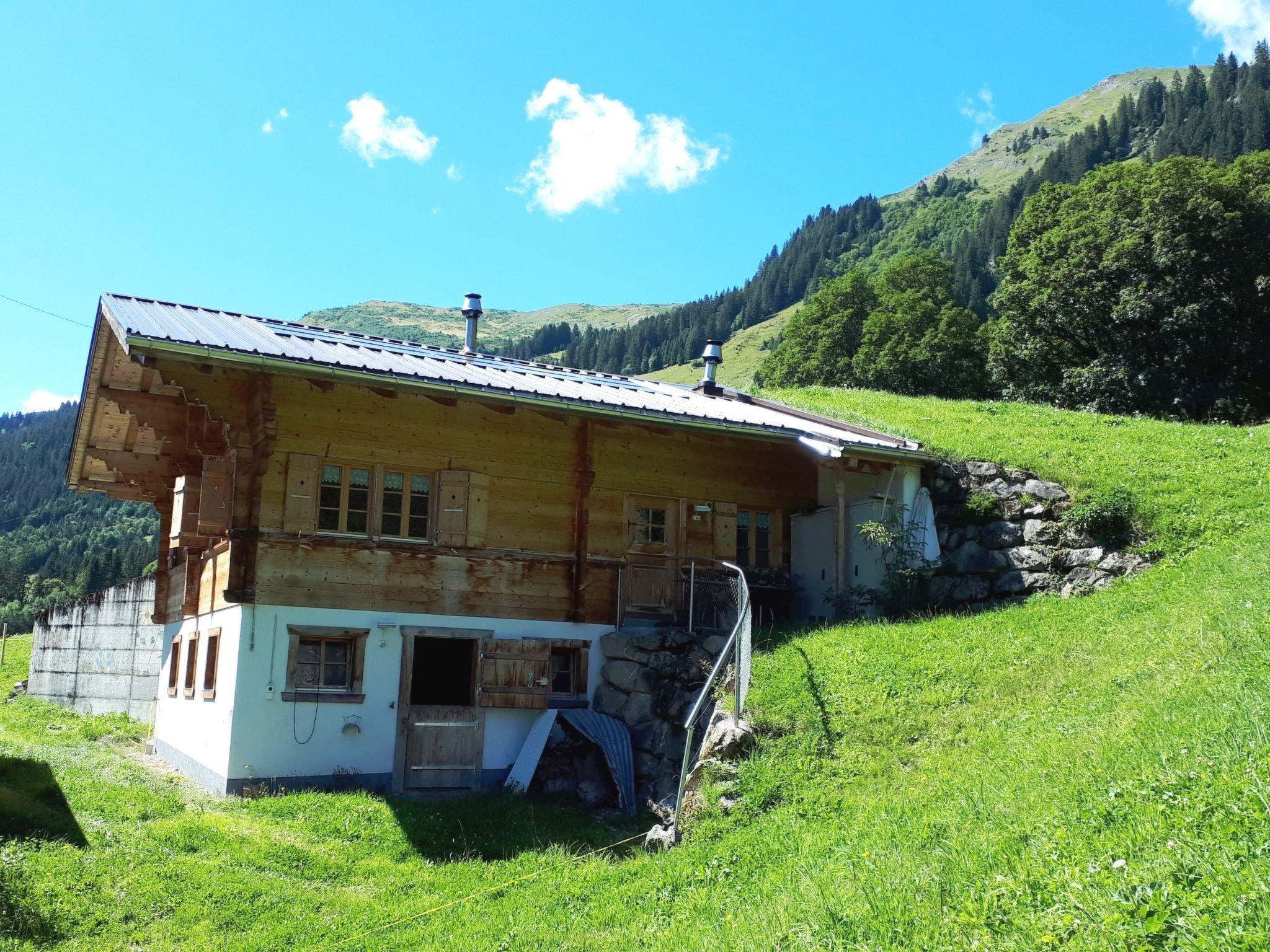 Foto 6 - Apartamento de 2 habitaciones en Gsteig con vistas a la montaña