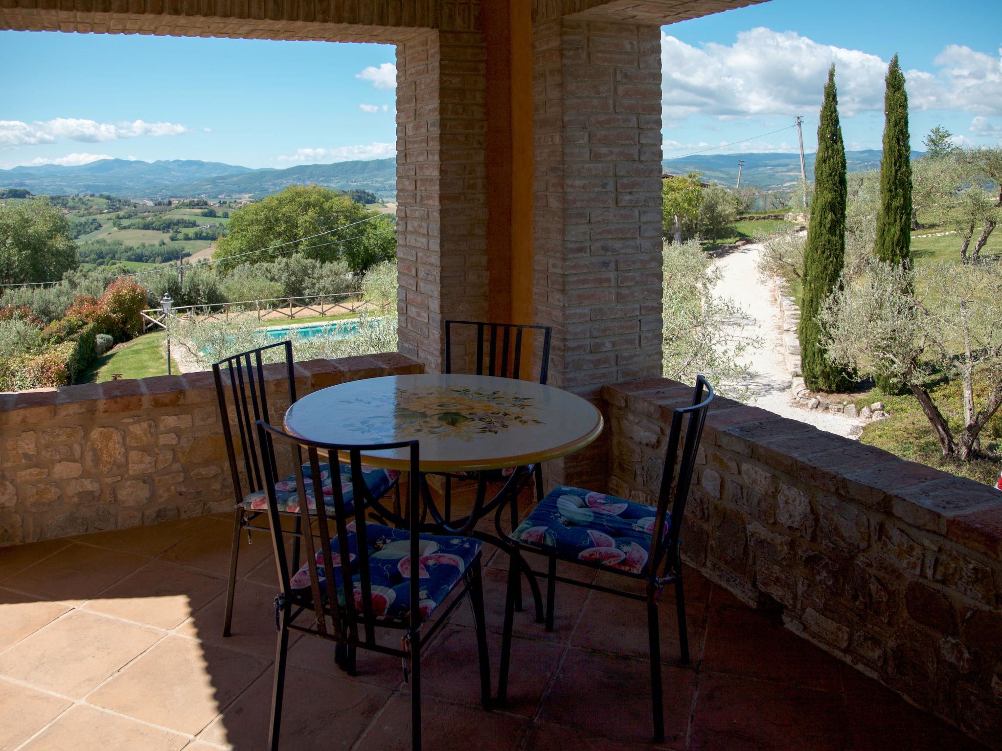 Foto 36 - Casa con 5 camere da letto a Collazzone con piscina privata e terrazza