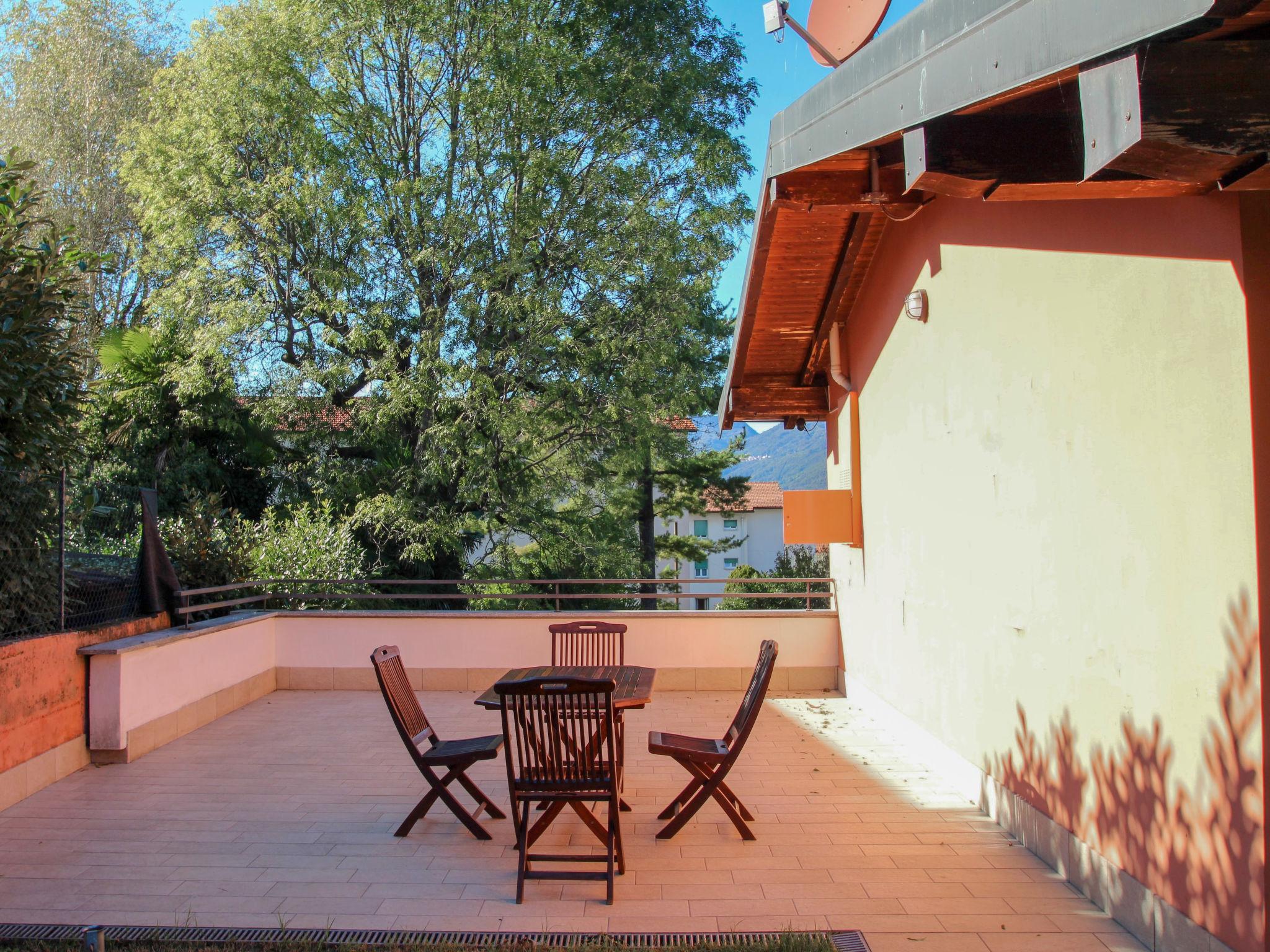 Photo 21 - Maison de 2 chambres à Luino avec piscine et jardin