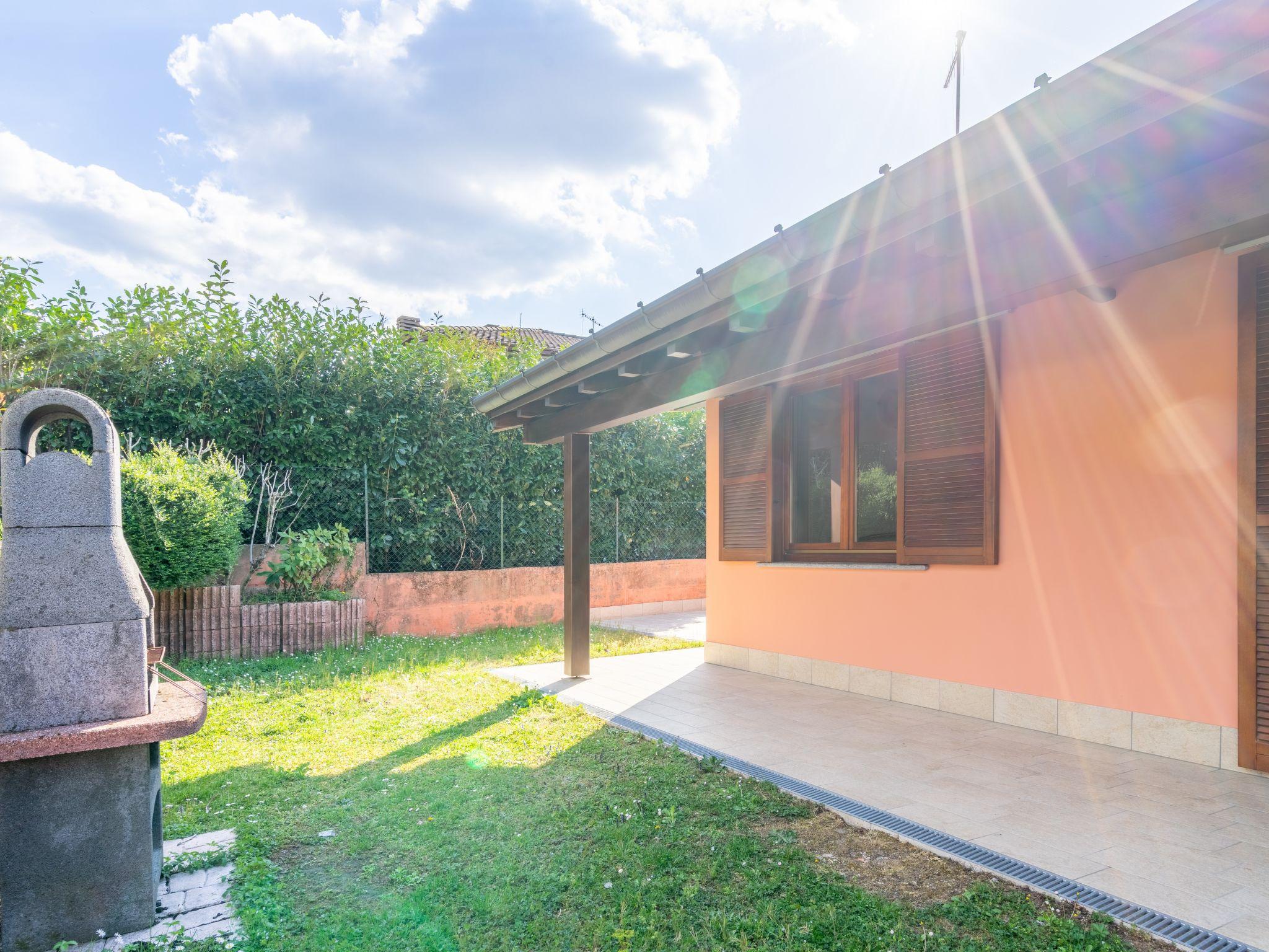 Photo 22 - Maison de 2 chambres à Luino avec piscine et vues sur la montagne